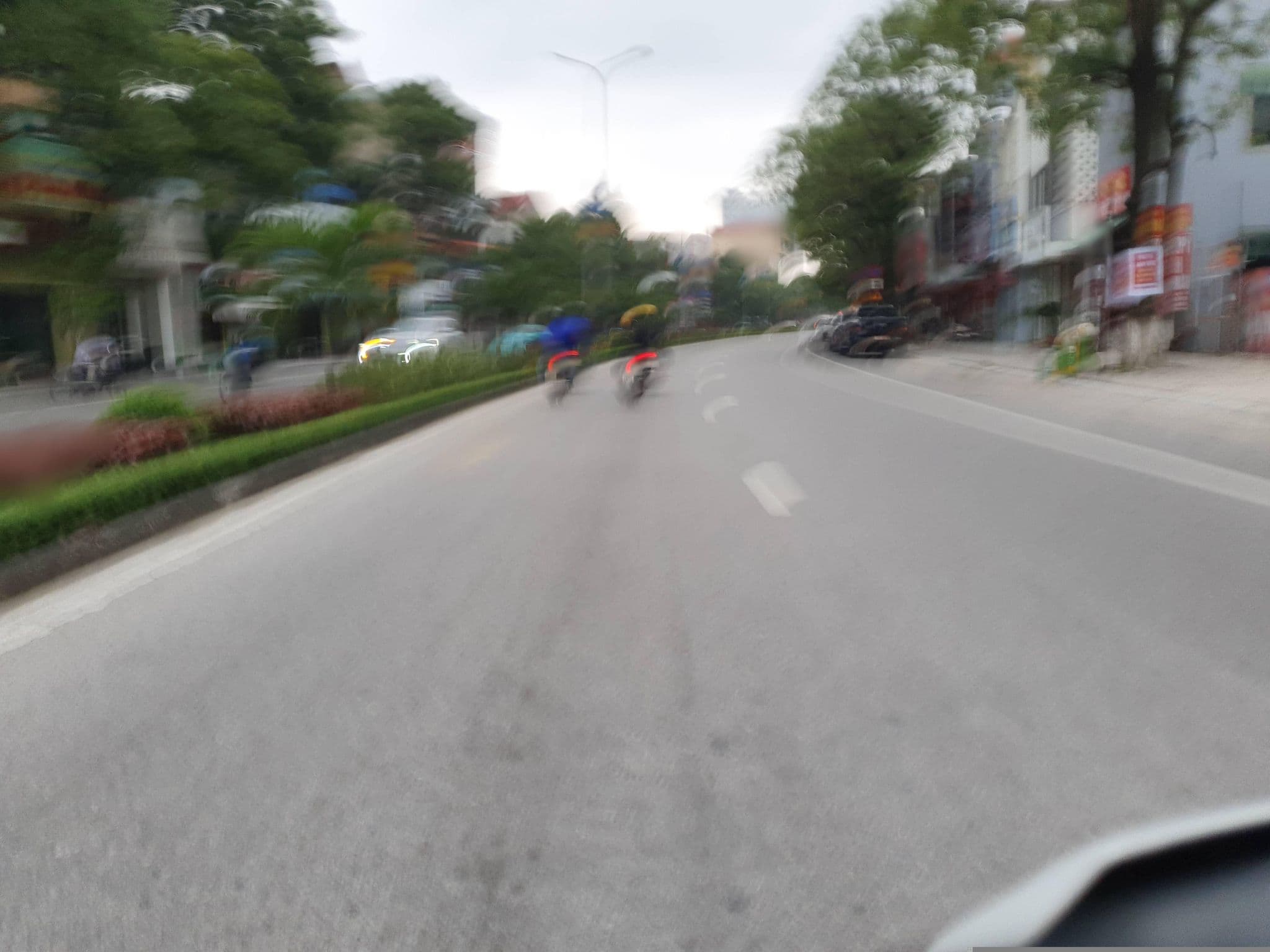 Street view near Nhà Nghỉ Long Bình, Đồng Hới — © russmcd (CC BY-SA · Mapillary)