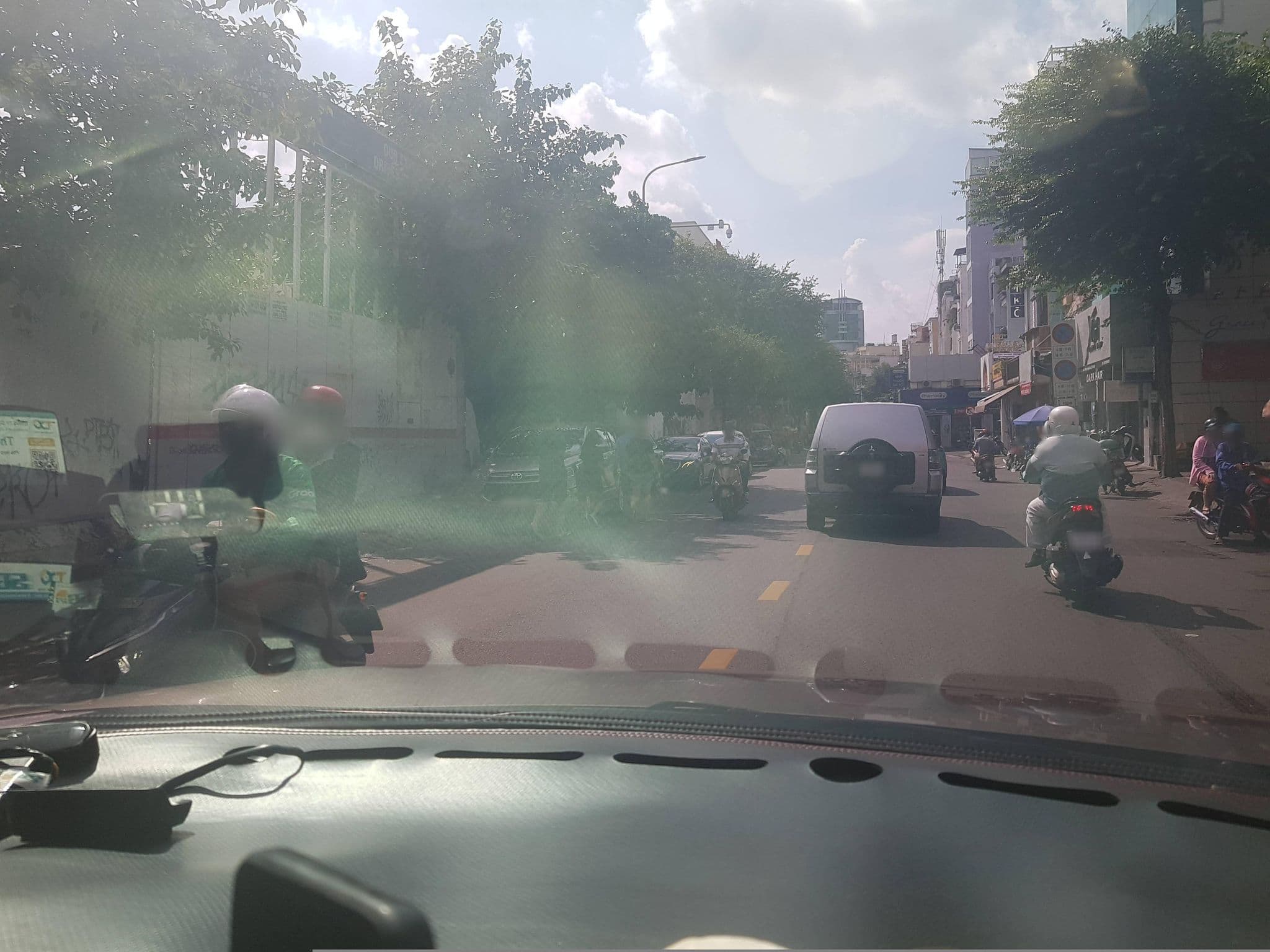 Street view near Homestay Saigon, Quận Ba — © bemaps1 (CC BY-SA · Mapillary)