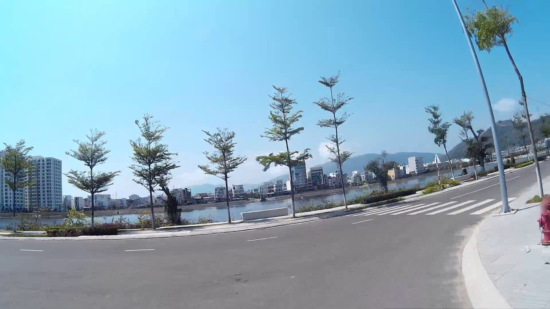 Street view near Lake View Quy Nhơn Hotel, Qui Nhon — © suki52 (CC BY-SA · Mapillary)