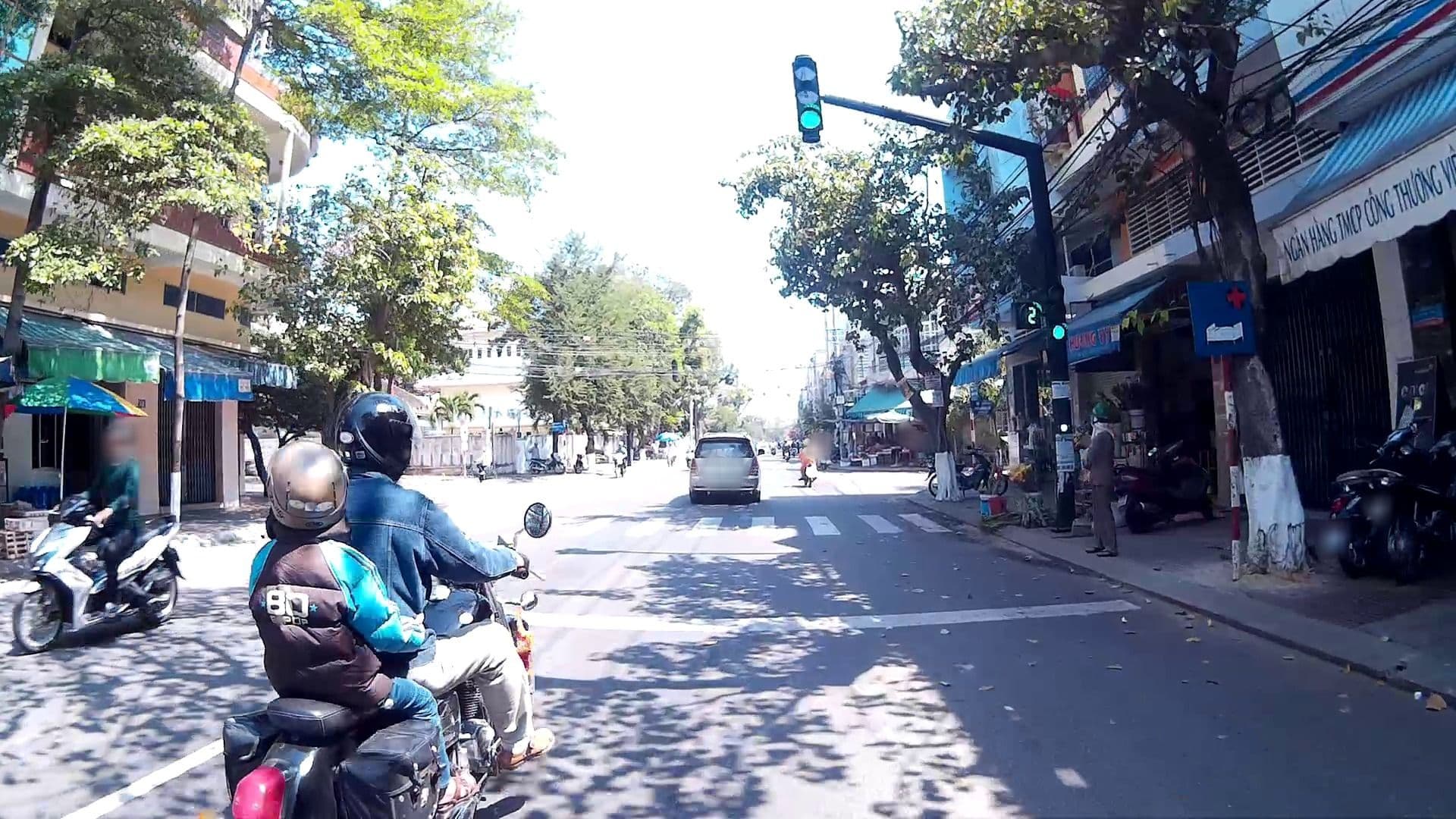 Street view near Suri's Homestay, Qui Nhon — © suki52 (CC BY-SA · Mapillary)