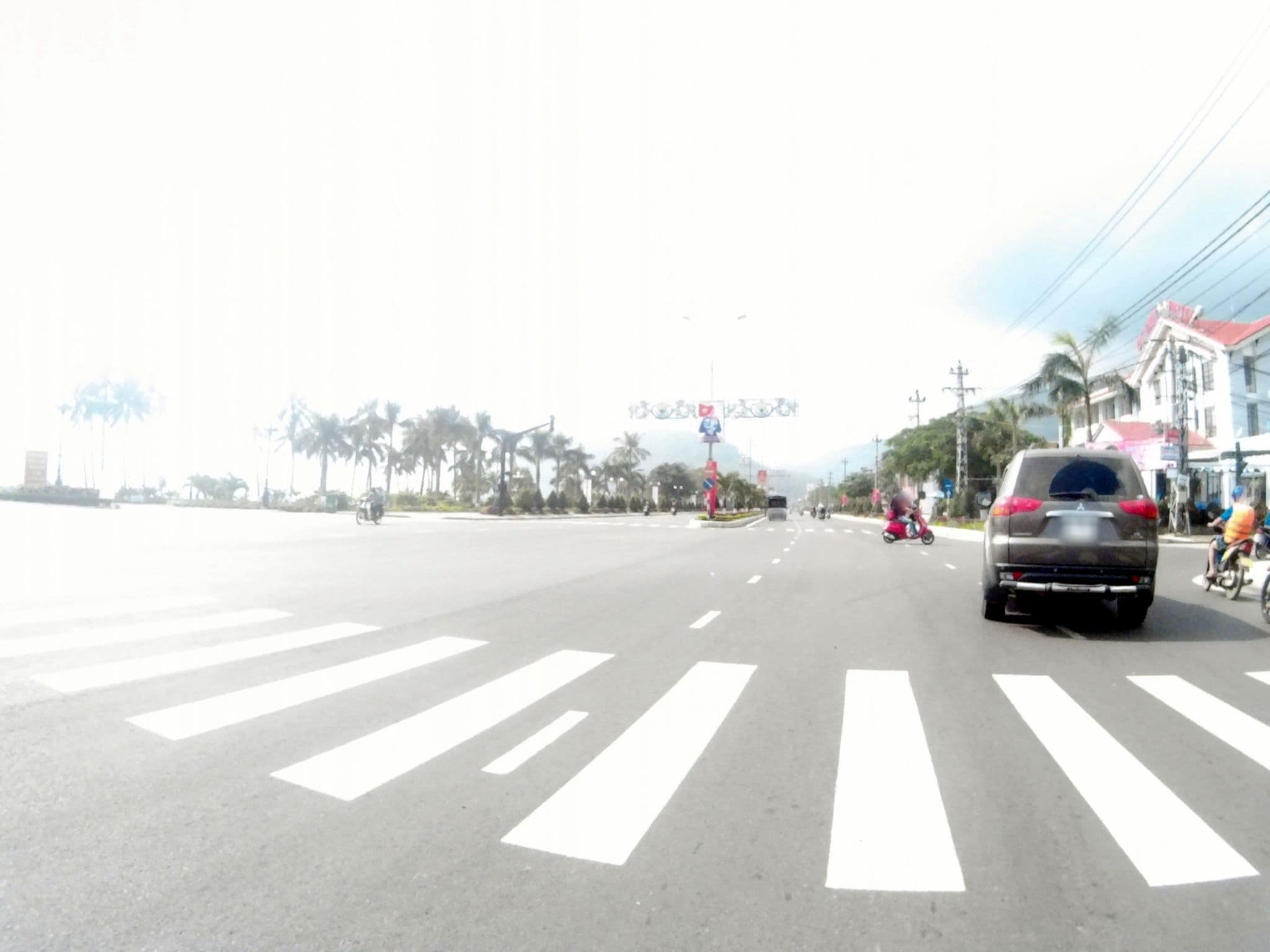 Street view near HAKU HOME Mini Apartment, Qui Nhon — © suki52 (CC BY-SA · Mapillary)