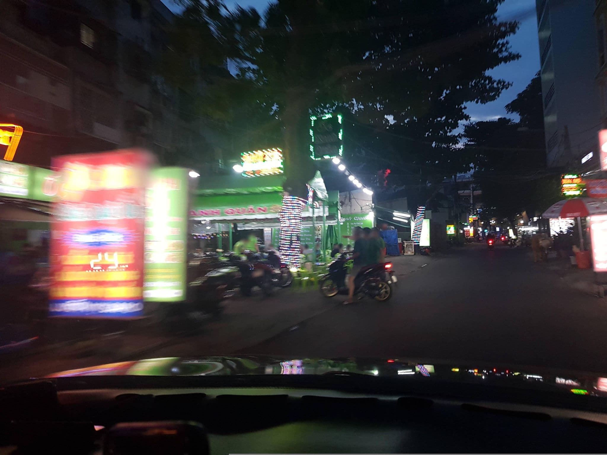 Street view near Hung Anh Hotel, Tân Bình — © bemaps1 (CC BY-SA · Mapillary)