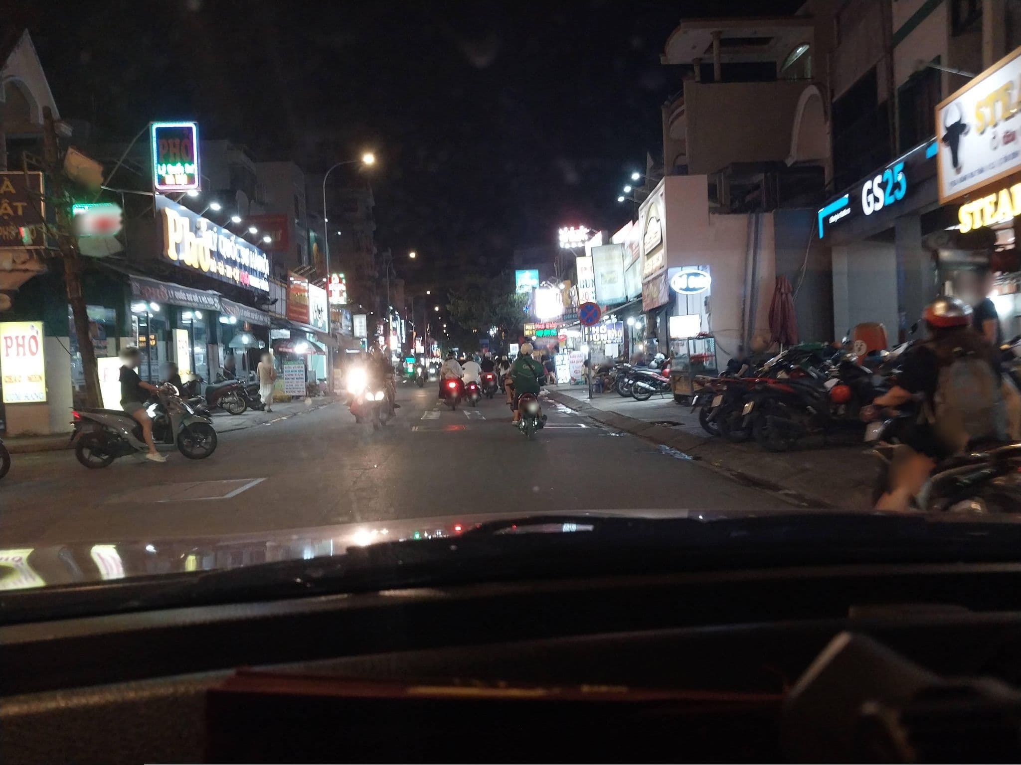 Street view near KHACH SAN THU HA, Tân Bình — © sg_front_1 (CC BY-SA · Mapillary)