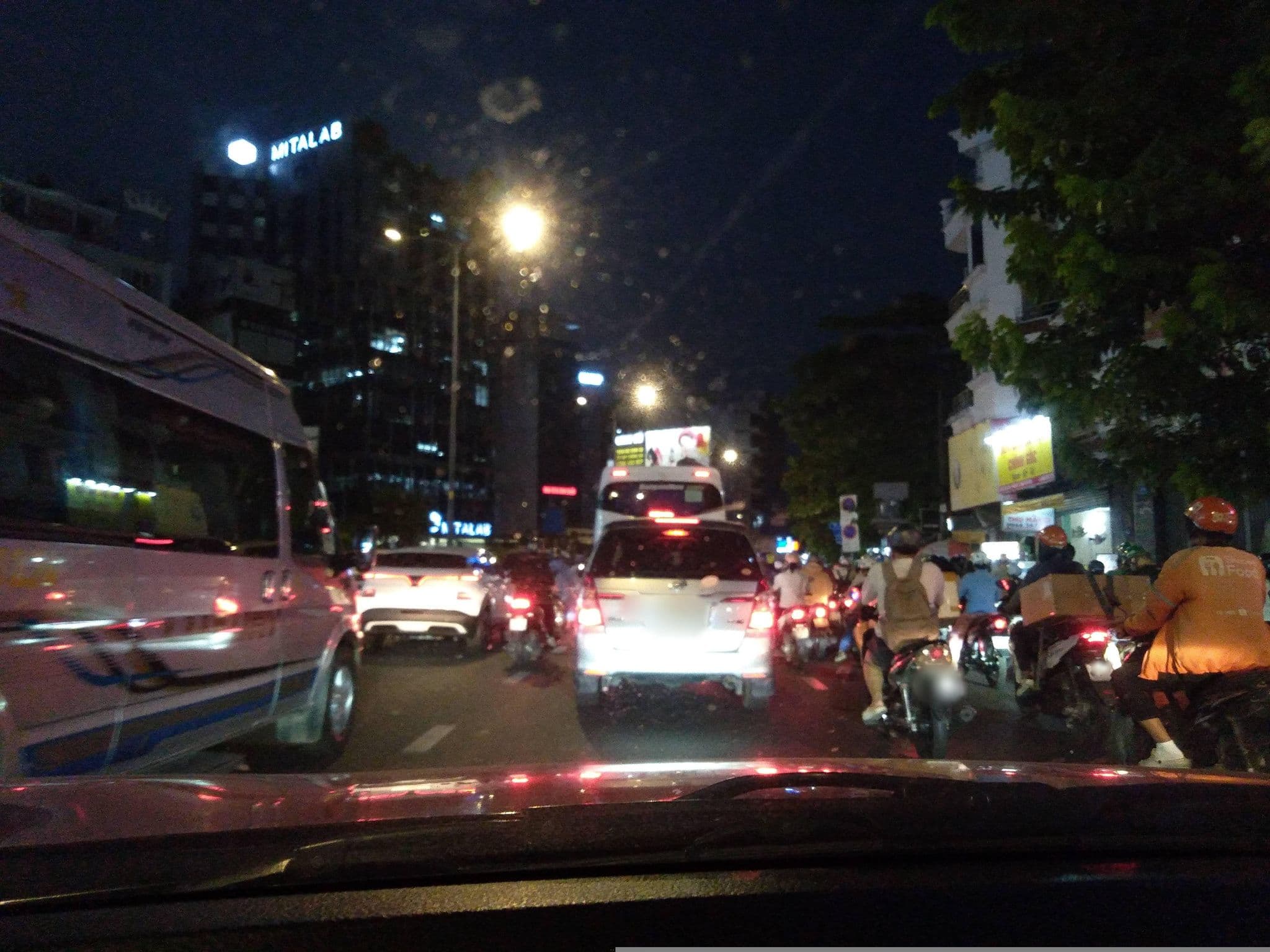 Street view near Khách Sạn Minh Lợi, Tân Bình — © sg_front_1 (CC BY-SA · Mapillary)