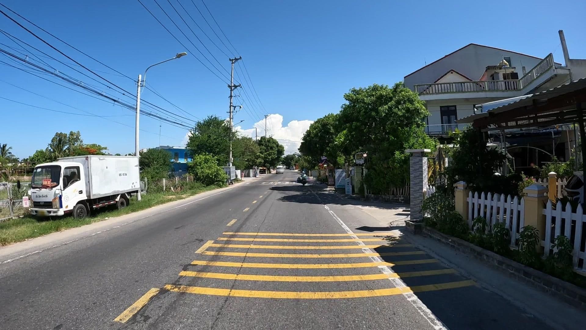 Street view near Lasanta Villa, Tra Que Vegetable Village — © lucomsky (CC BY-SA · Mapillary)