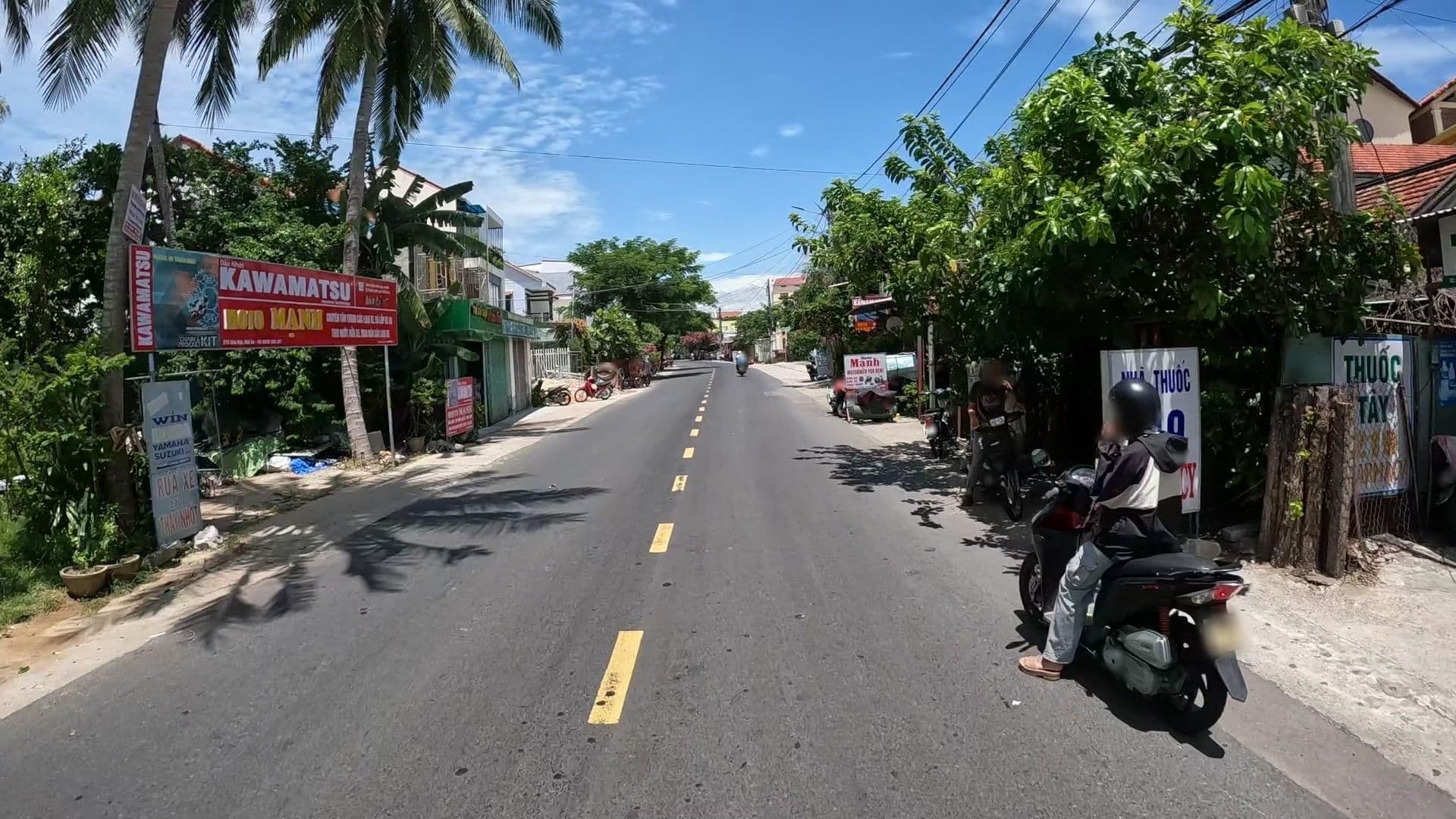 Street view near Villa De Campagne Hoi An- Boutique homestay with pool and family soul - Deluxe King Room, Hoi An — © lucomsky (CC BY-SA · Mapillary)