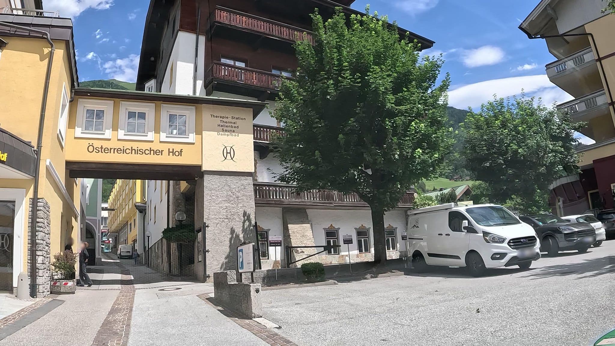 Street view near Hotel Österreichischer Hof - inkl. Bademantelgang zur Alpentherme, Bad Hofgastein — © stefanro74 (CC BY-SA · Mapillary)