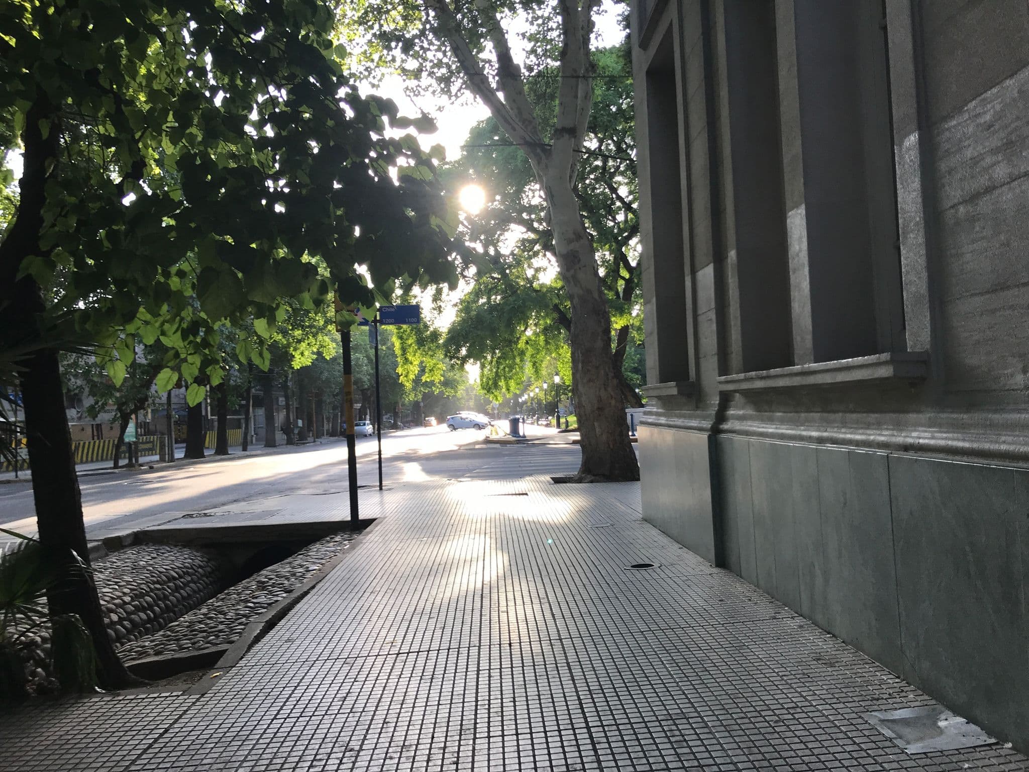 Street view near Uvas Apart Hotel, Mendoza