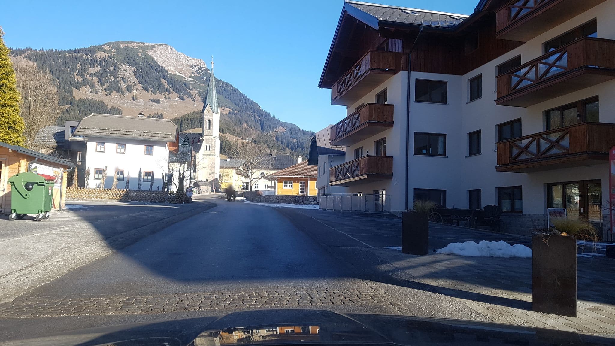 Street view near Wellness & Familien-Oase Dachsteinresort, Gosau — © schermy_at (CC BY-SA · Mapillary)