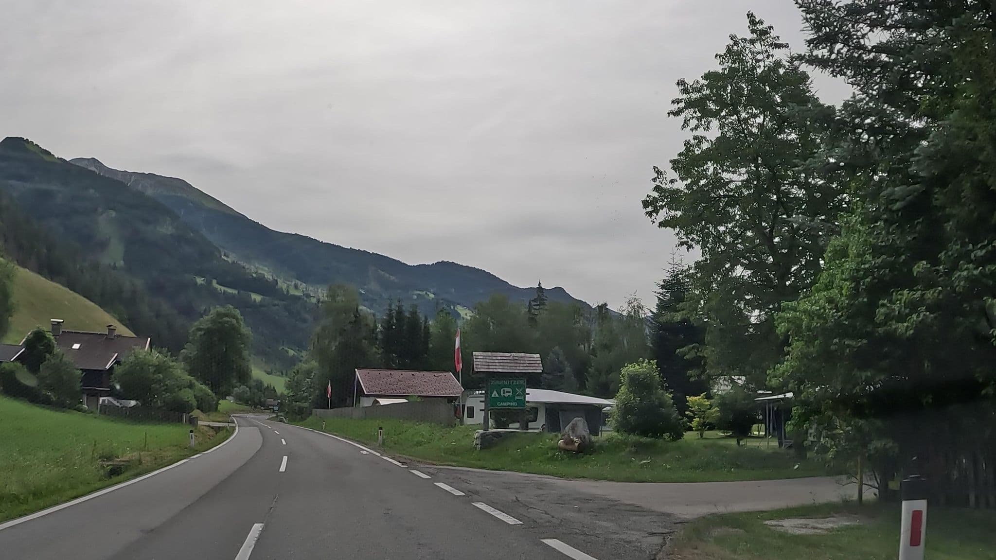 Street view near Camping Gasthof Zirknitzer, Heiligenblut — © stefanro74 (CC BY-SA · Mapillary)