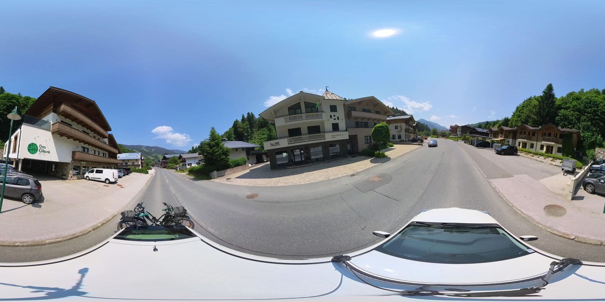 Street view near Das Glemm Hotel, Saalbach — © osmplus_org (CC BY-SA · Mapillary)