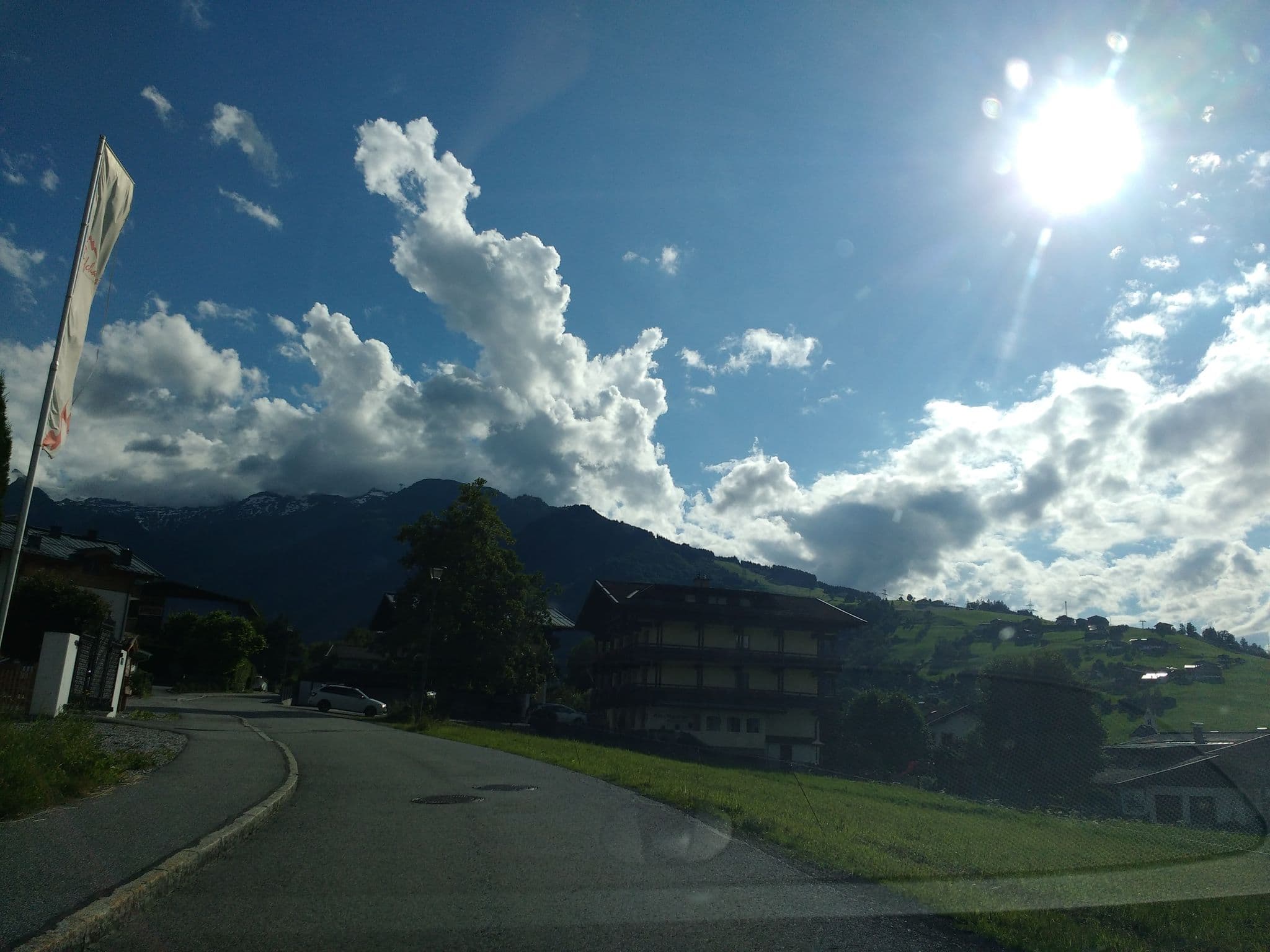 Street view near Dorfchalets Kaprun, Kaprun — © thetornado76 (CC BY-SA · Mapillary)