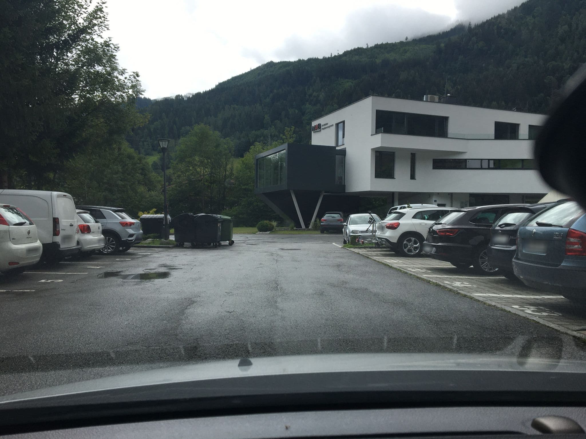 Street view near Hotel Victoriya, Kaprun — © chicc0 (CC BY-SA · Mapillary)