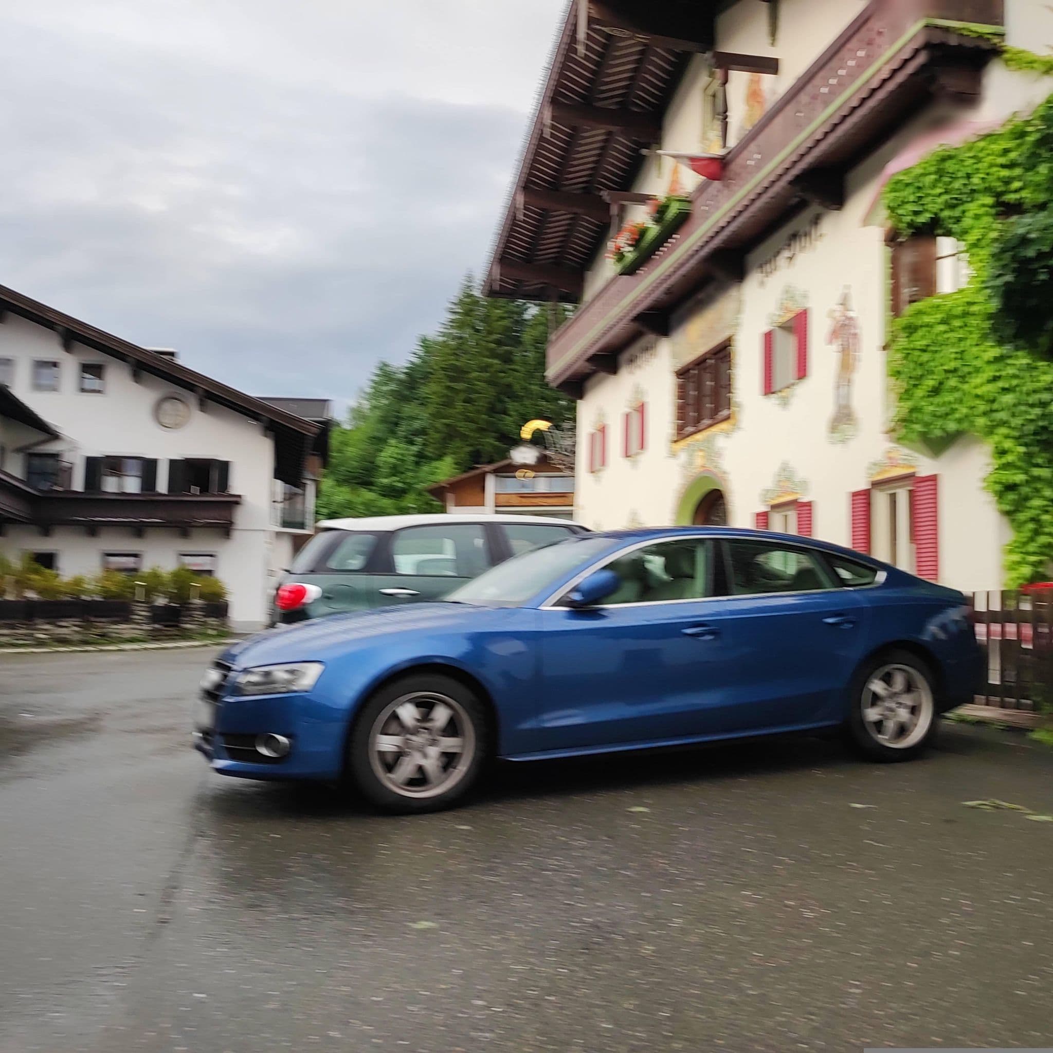 Street view near Hotel Gasthof Post Nostalgie & Wohlfühlen Kössen Kaiserwinkl Tirol, Kössen — © msdess (CC BY-SA · Mapillary)
