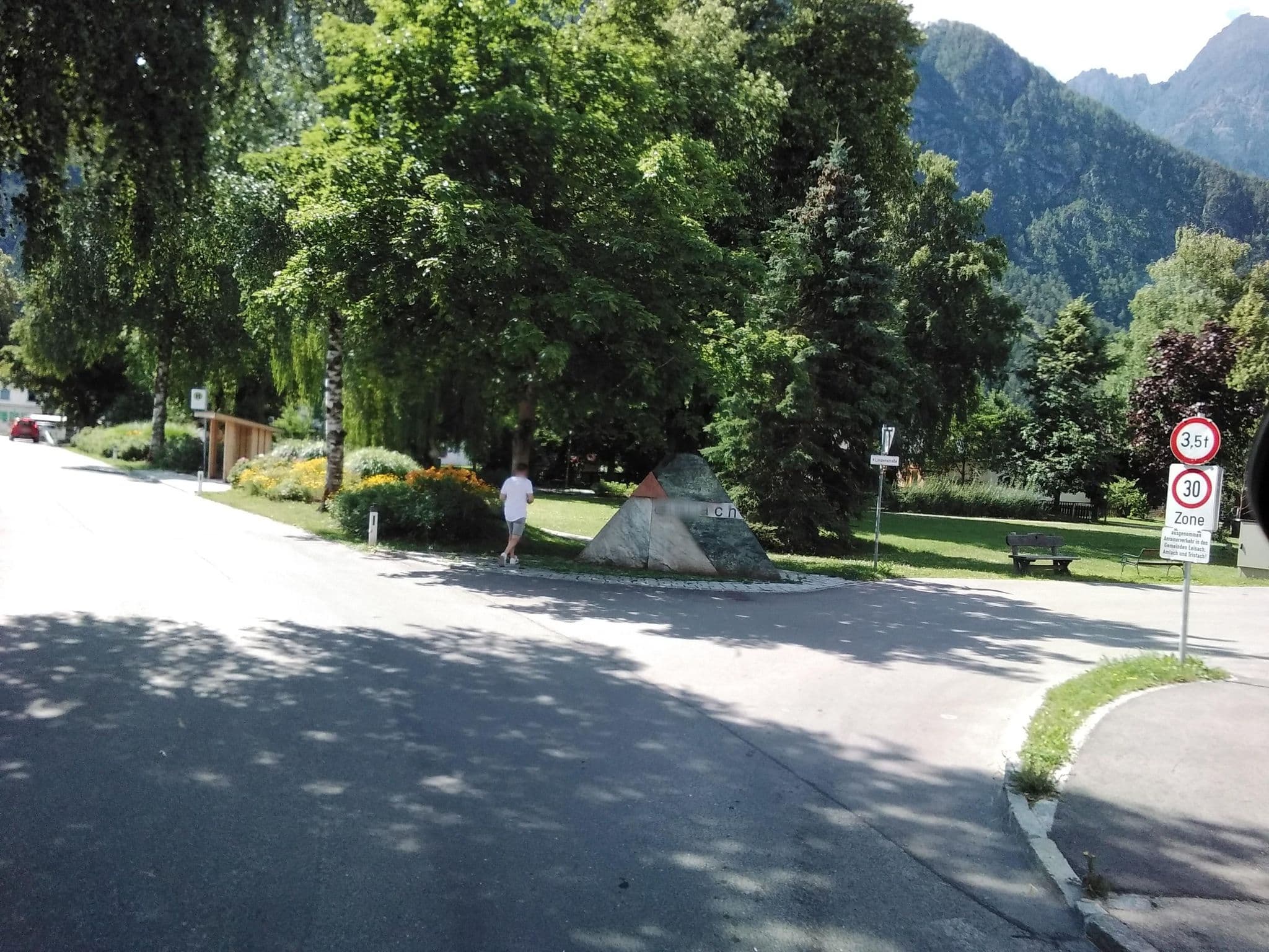 Street view near Dolomiten Resort Betriebs GmbH, Lienz — © mprins (CC BY-SA · Mapillary)