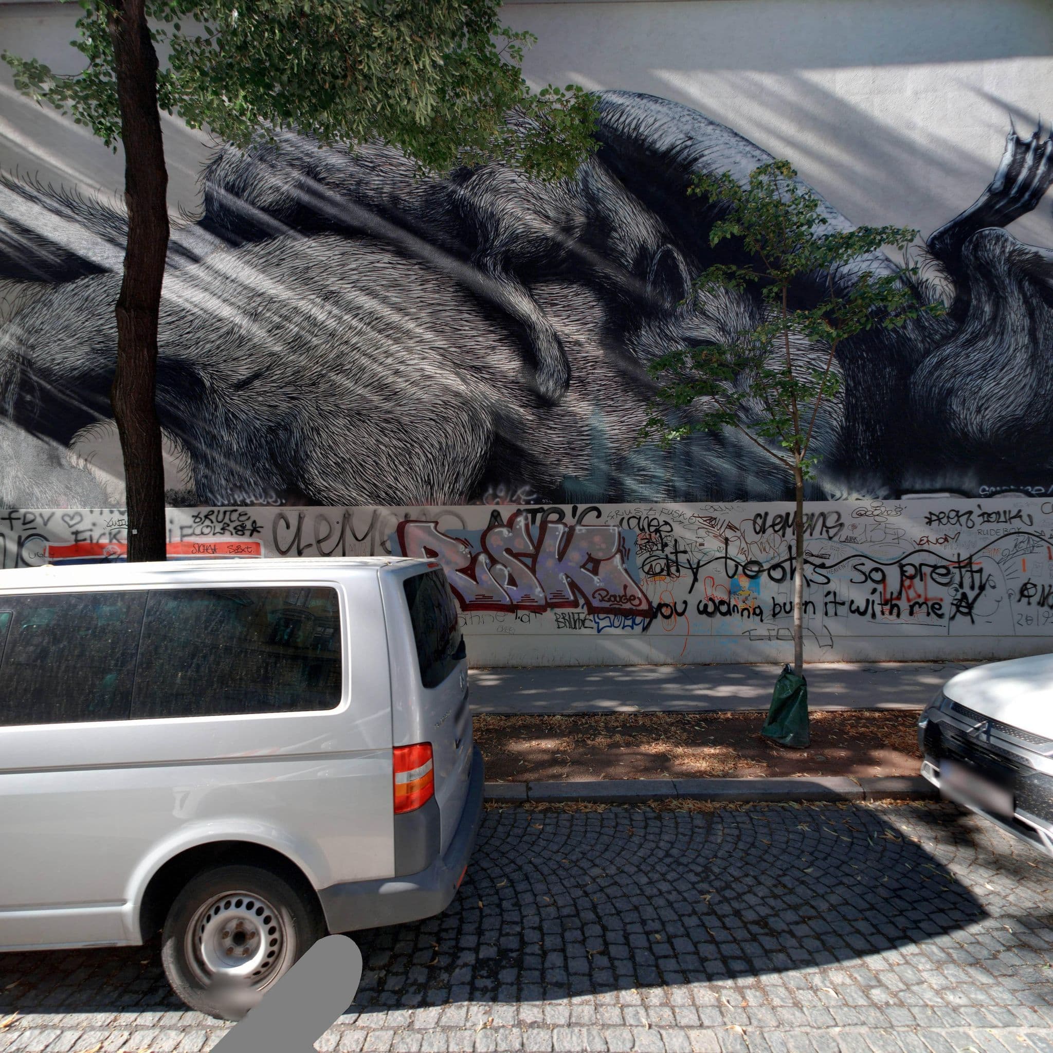 Street view near K&T Boardinghouse, Mariahilf — © eliasgander (CC BY-SA · Mapillary)