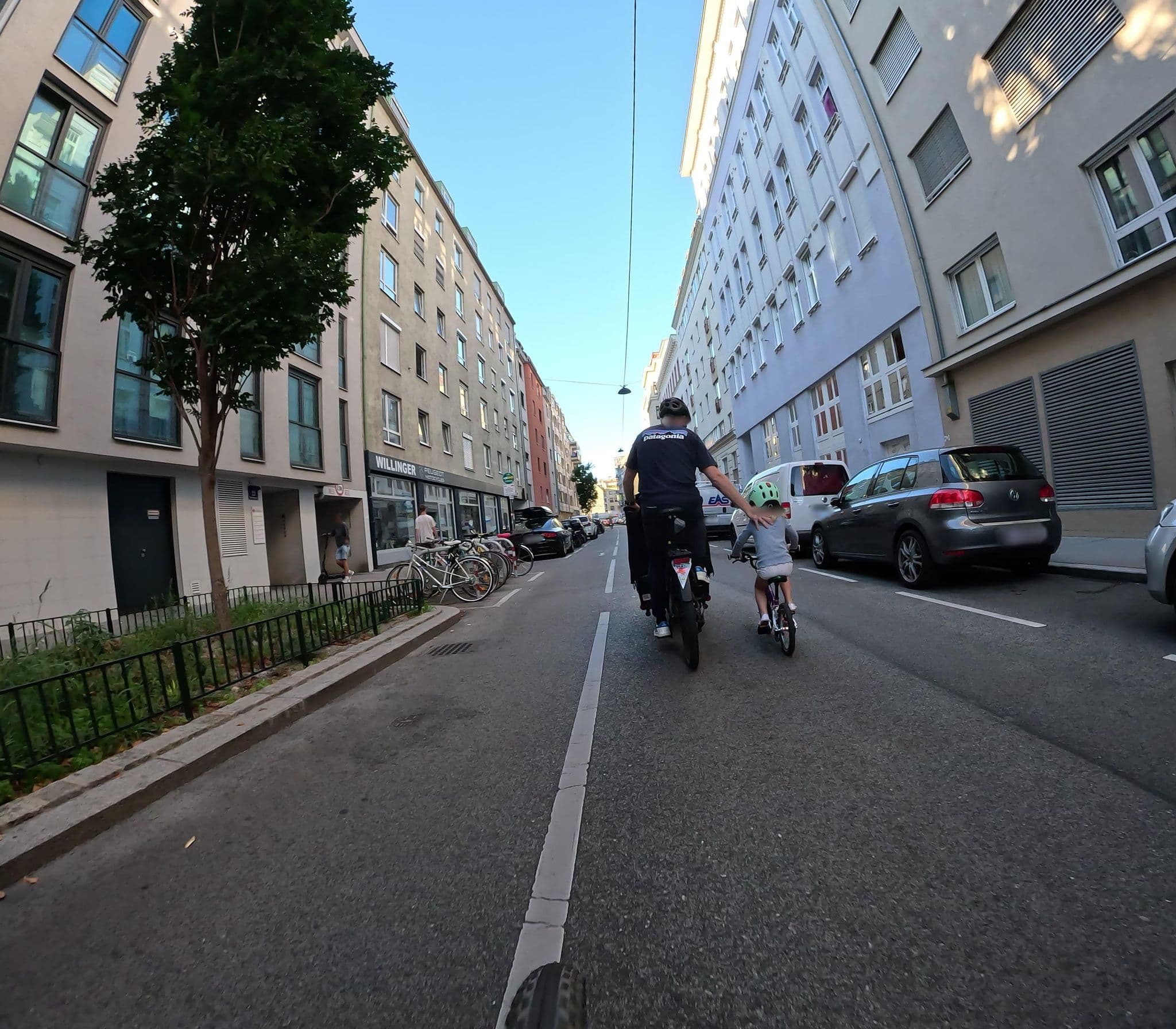 Street view near Hotel, Mariahilf — © erias (CC BY-SA · Mapillary)