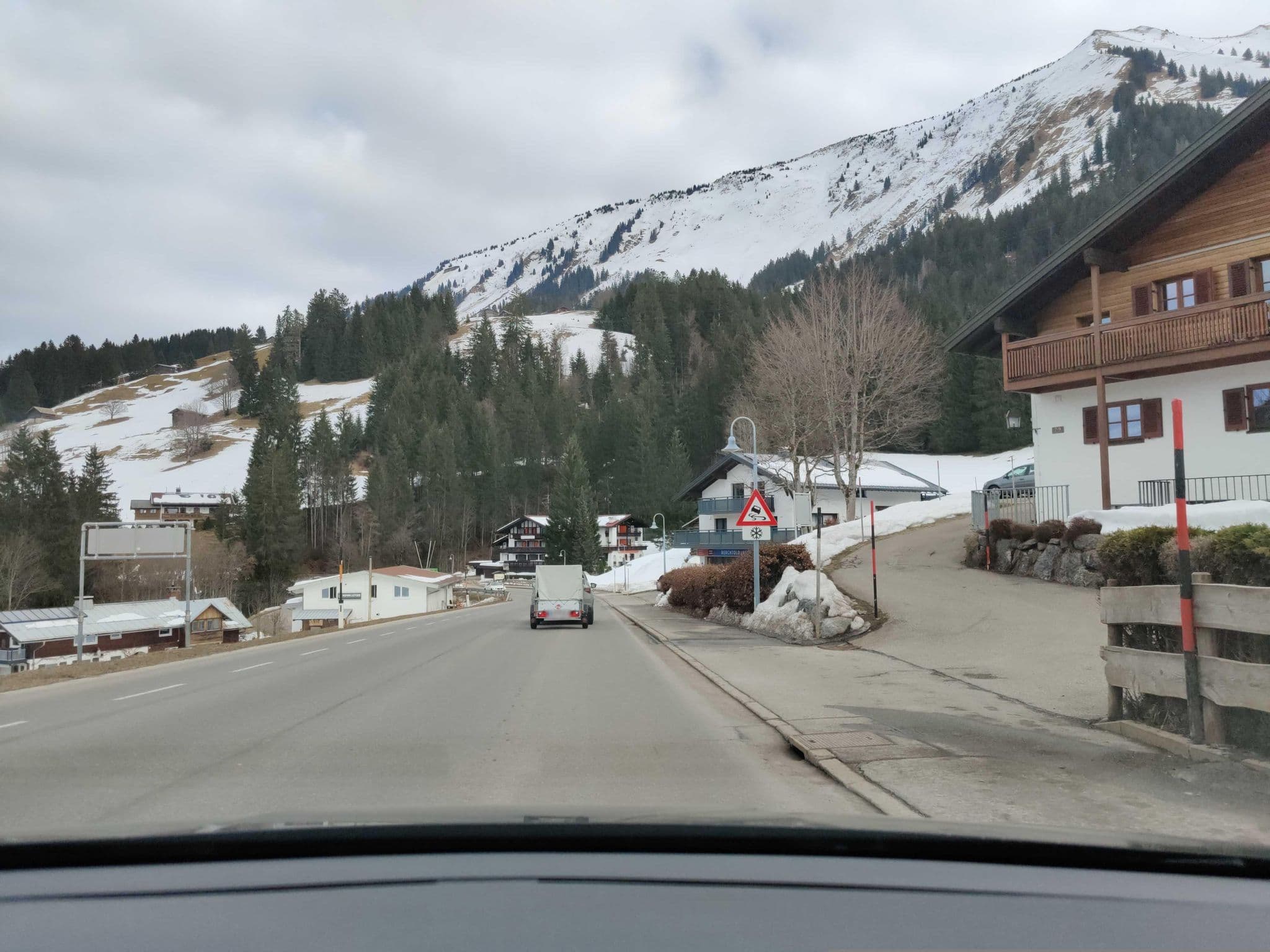 Street view near Ferienwohnung - Gästehaus Ignaz Matt, Riezlern — © littlefool (CC BY-SA · Mapillary)
