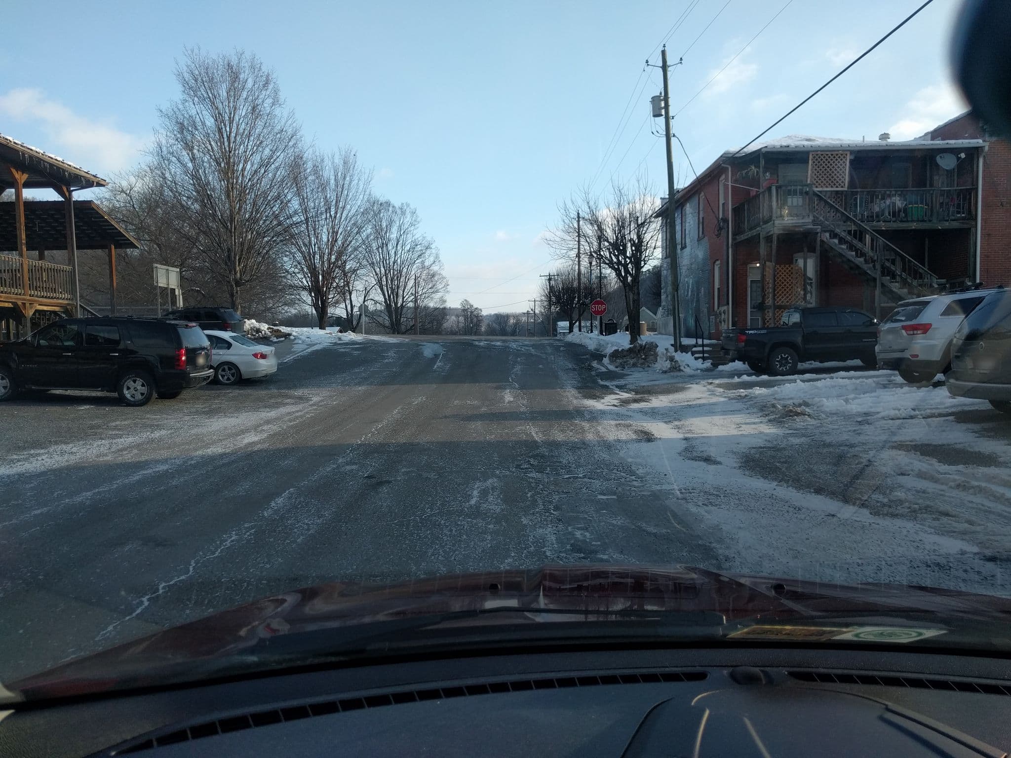 Street view near Greenbrier Grille and Lodge, Marlinton — © kwrigh01 (CC BY-SA · Mapillary)