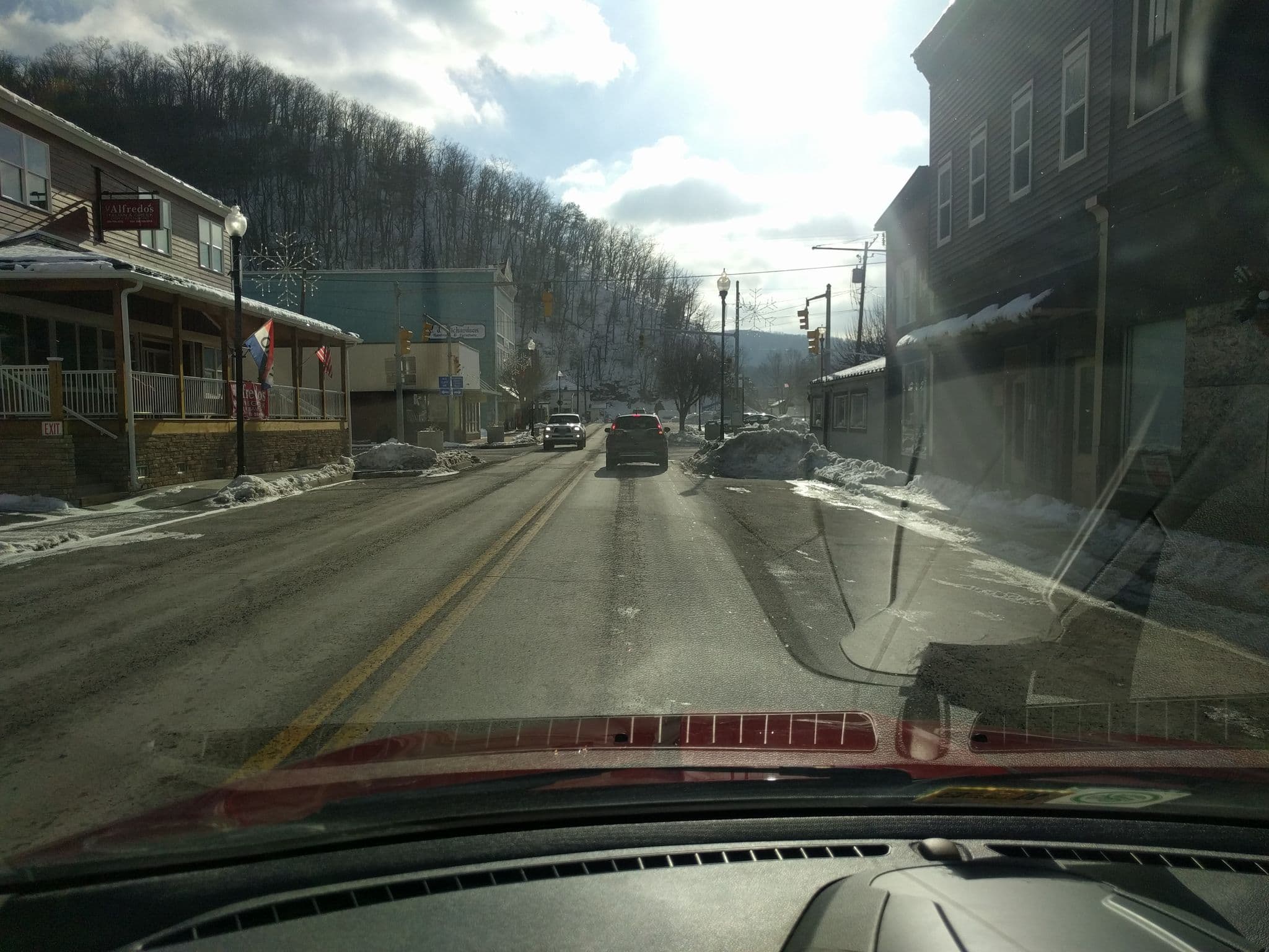 Street view near Marlinton Main Street Suites, Marlinton — © kwrigh01 (CC BY-SA · Mapillary)