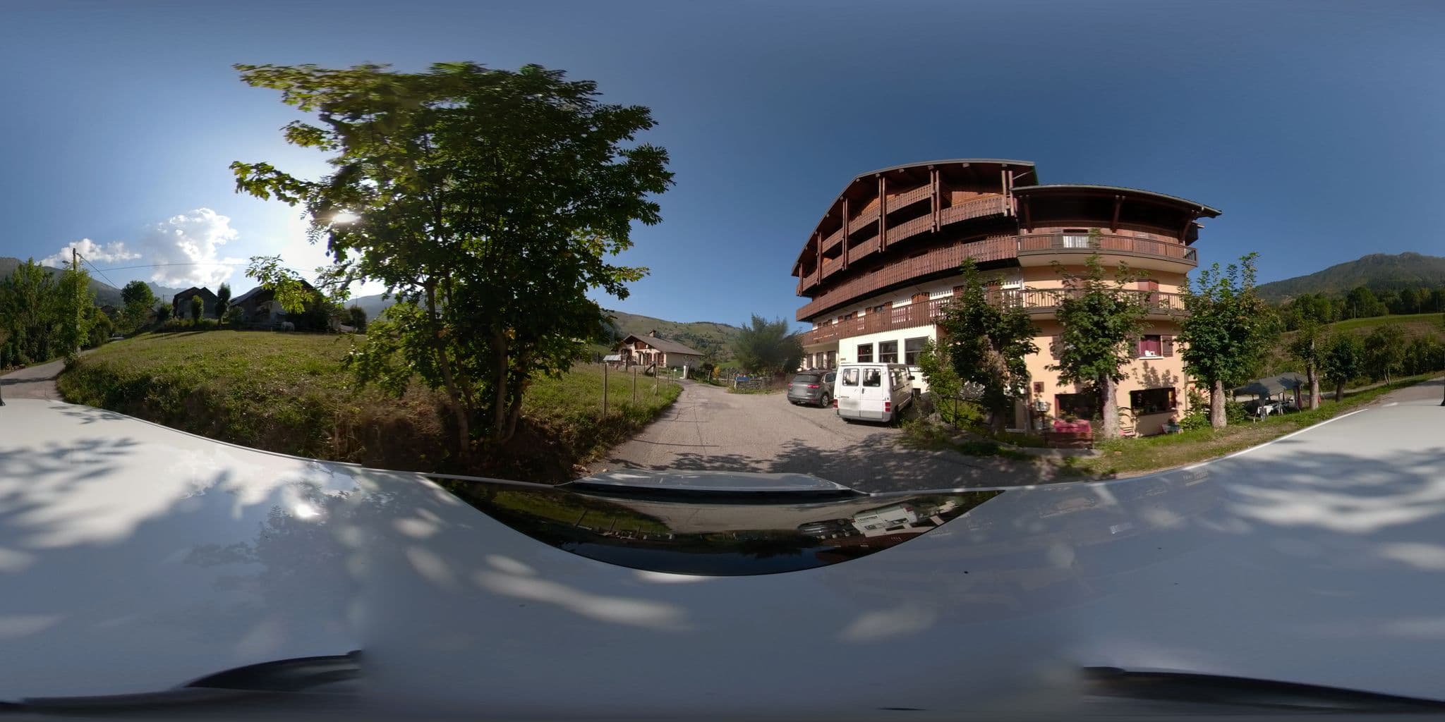 Street view near Au Pré des Saisons – Chambres d’hôtes & Chalet, Aigueblanche — © serfim_cit_y (CC BY-SA · Mapillary)