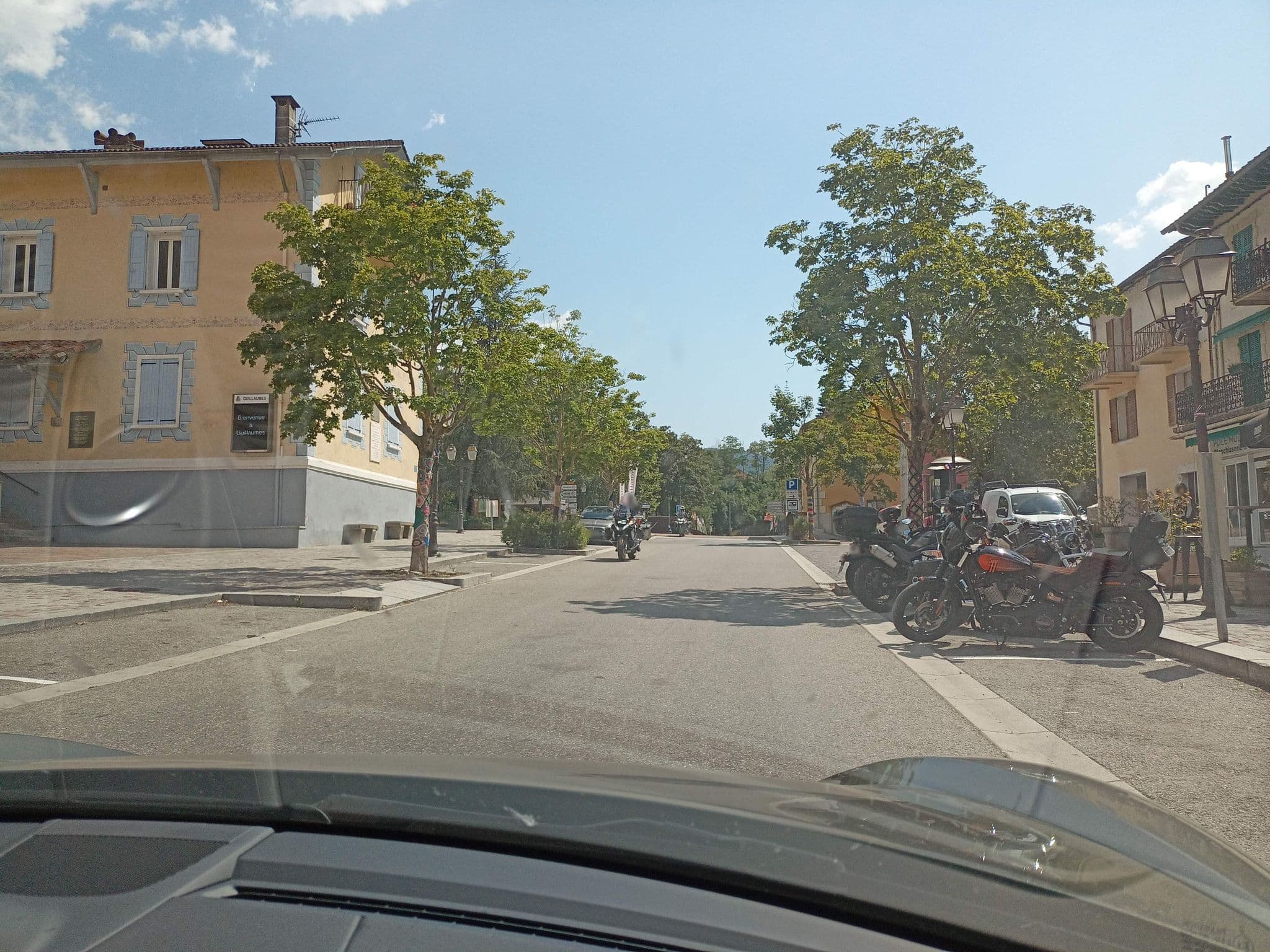 Street view near Relais des Alpes, Puget-Théniers — © xdTAGCLAN (CC BY-SA · Mapillary)