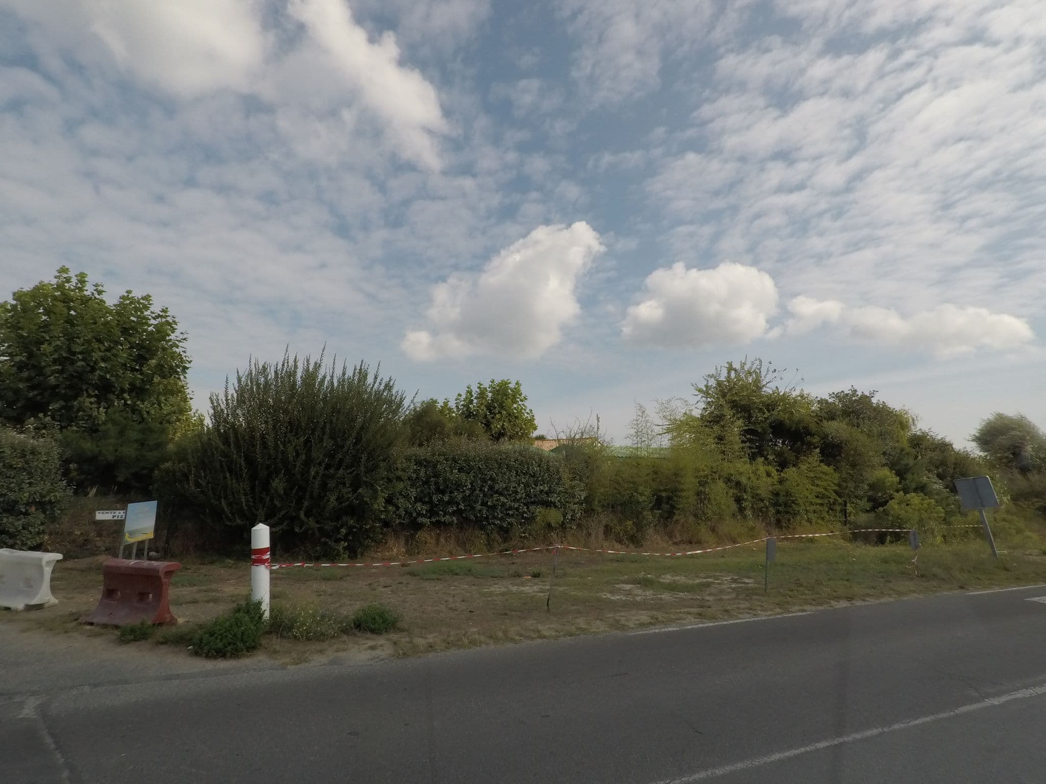 Street view near ROMANEE - La Plage, Ars-en-Ré — © yaron (CC BY-SA · Mapillary)