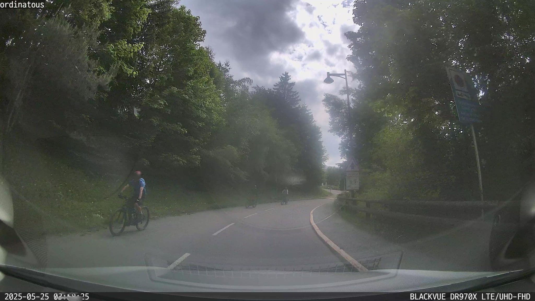 Street view near Auberge de Jeunesse HI Chamonix Mont-Blanc, Chamonix-Mont-Blanc — © ordinatous (CC BY-SA · Mapillary)
