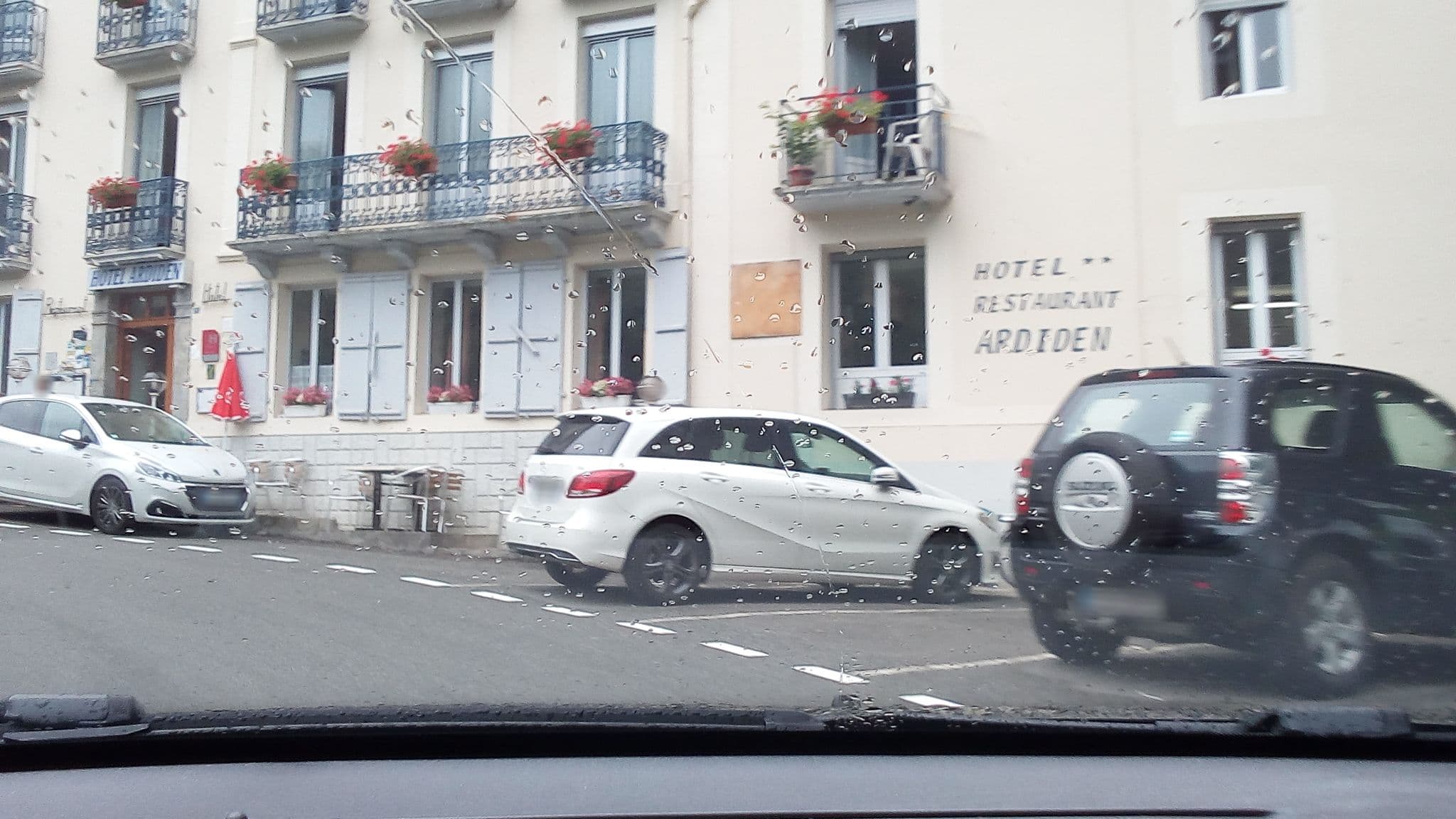 Street view near HOTEL ARDIDEN, Luz-Saint-Sauveur — © atabaraud (CC BY-SA · Mapillary)