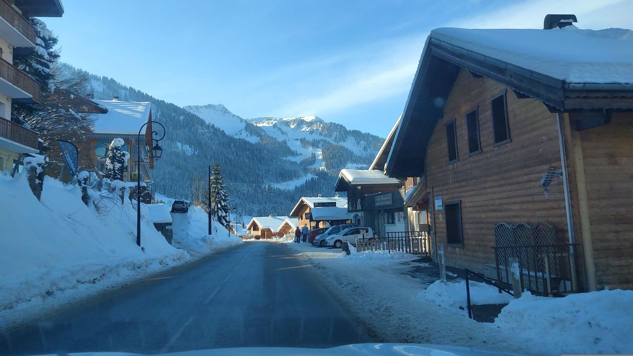 Street view near Chalet Alaska, Châtel — © MatthieuF4FNE (CC BY-SA · Mapillary)