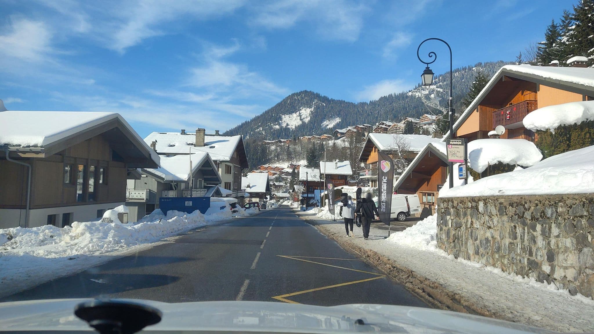 Street view near Chalet Amarou - OVO Network, Châtel — © MatthieuF4FNE (CC BY-SA · Mapillary)