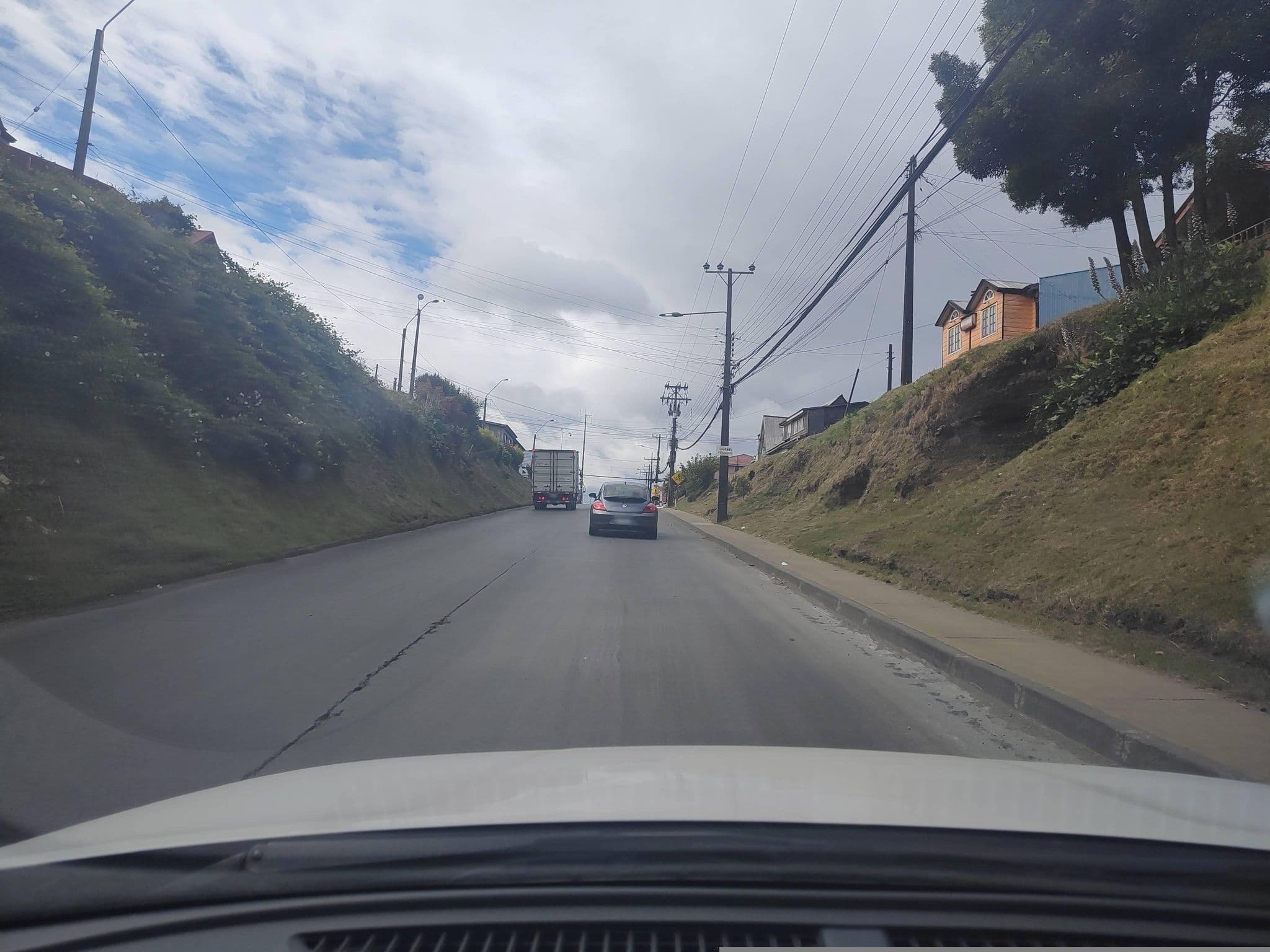 Street view near Hostel Torre de Babel, Castro — © andresduhour (CC BY-SA · Mapillary)