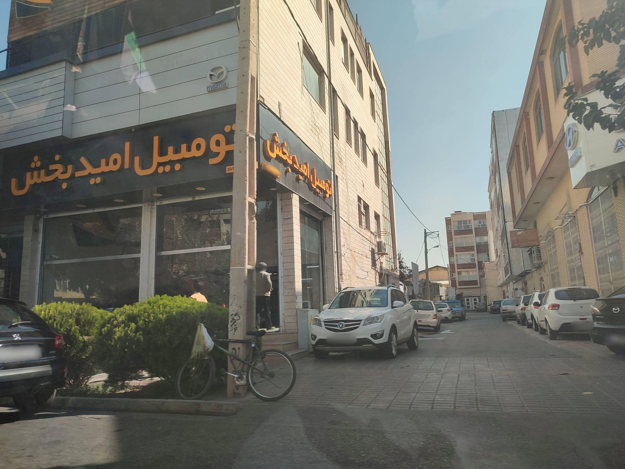 Street view near SINA HOSTEL, Shiraz — © shz_mapper (CC BY-SA · Mapillary)