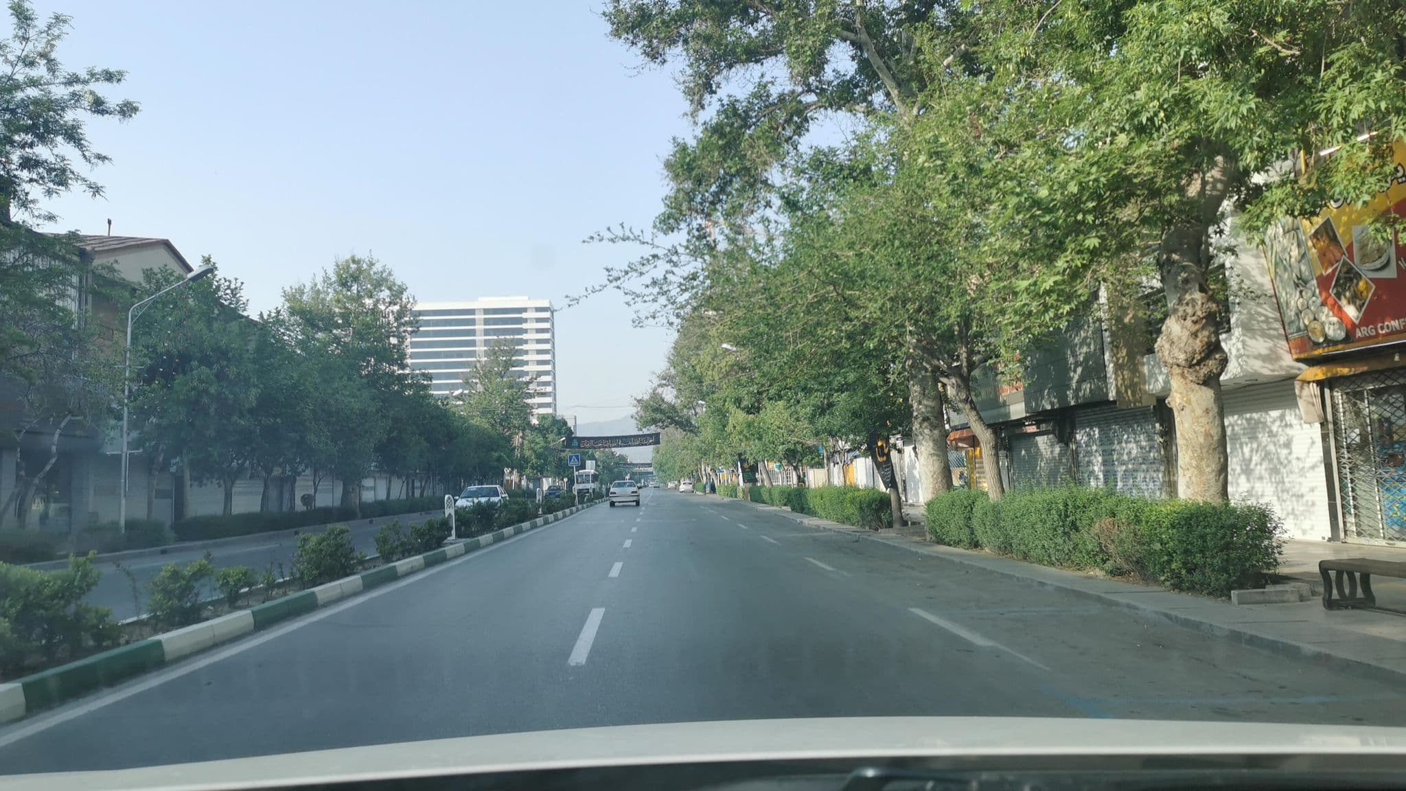 Street view near Hotel Pardis, Mashhad — © kesler (CC BY-SA · Mapillary)
