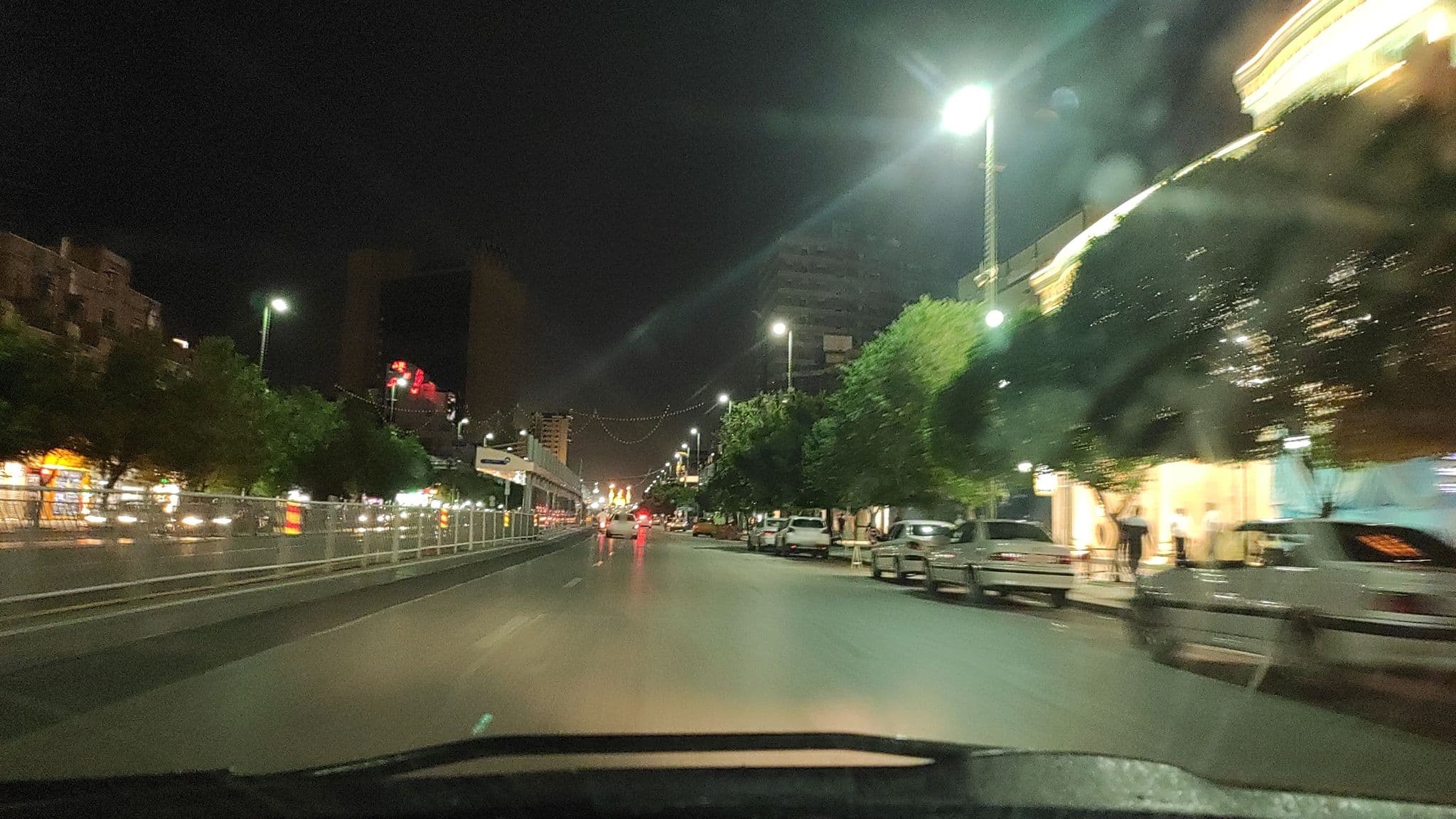 Street view near هتل مینو Minoo Hotel, Mashhad — © hota (CC BY-SA · Mapillary)