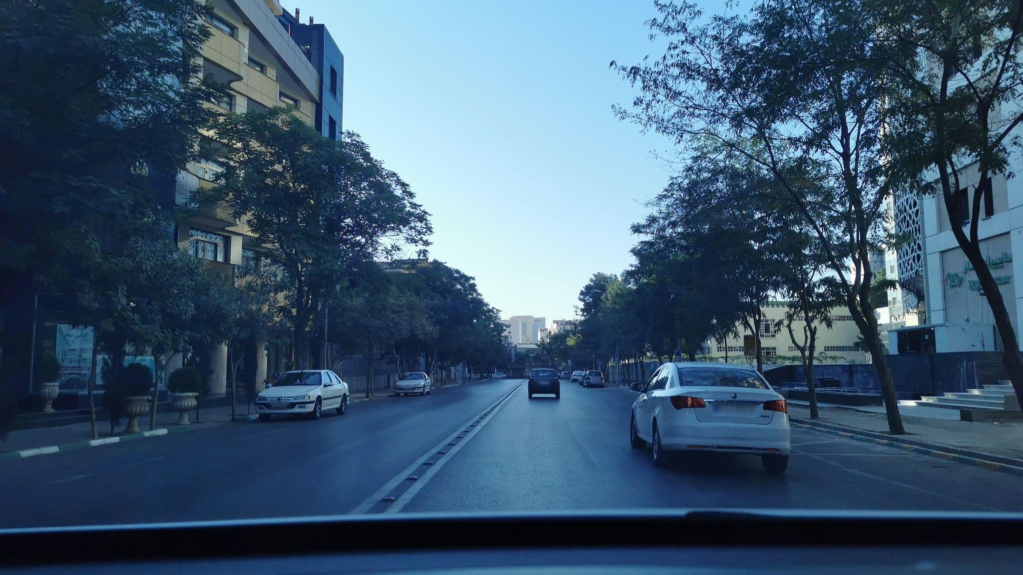 Street view near هتل خورشید تابان|hotel Khorshid Taban, Mashhad — © kesler (CC BY-SA · Mapillary)