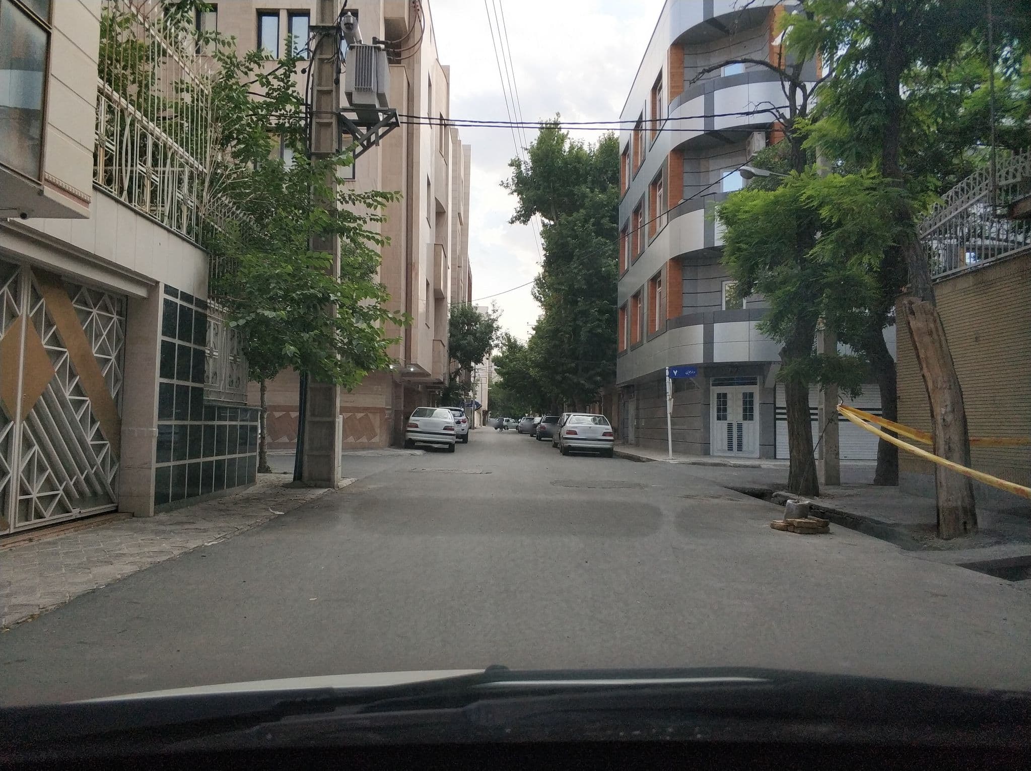Street view near Mighat Motel | هتل آپارتمان میقات, Mashhad — © hota (CC BY-SA · Mapillary)