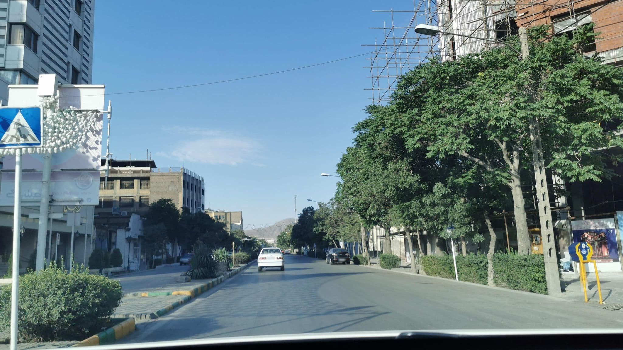 Street view near Sinoor Grand Hotel | هتل بزرگ سى نور, Mashhad — © kesler (CC BY-SA · Mapillary)