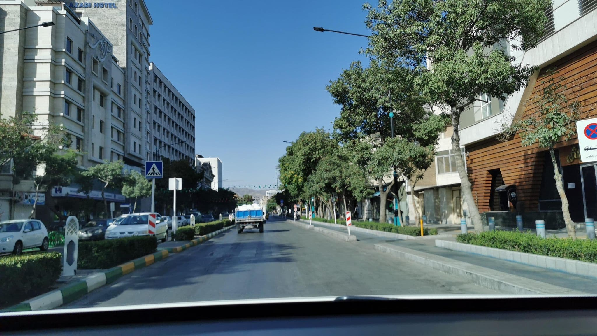 Street view near Niayesh Hotel | هتل نیایش, Mashhad — © kesler (CC BY-SA · Mapillary)