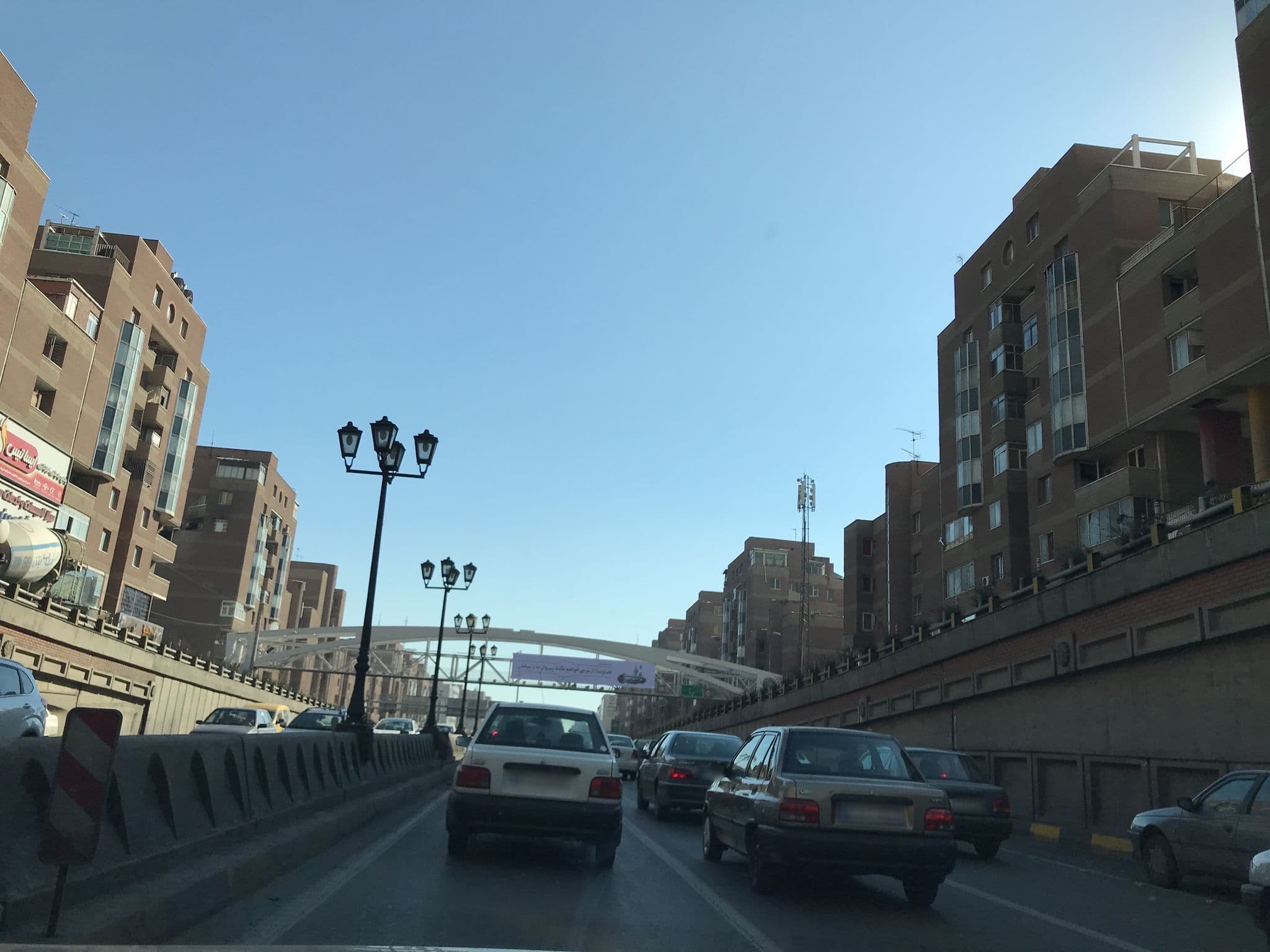Street view near پانسیون فاطمی, Tehran — © bigbang001 (CC BY-SA · Mapillary)