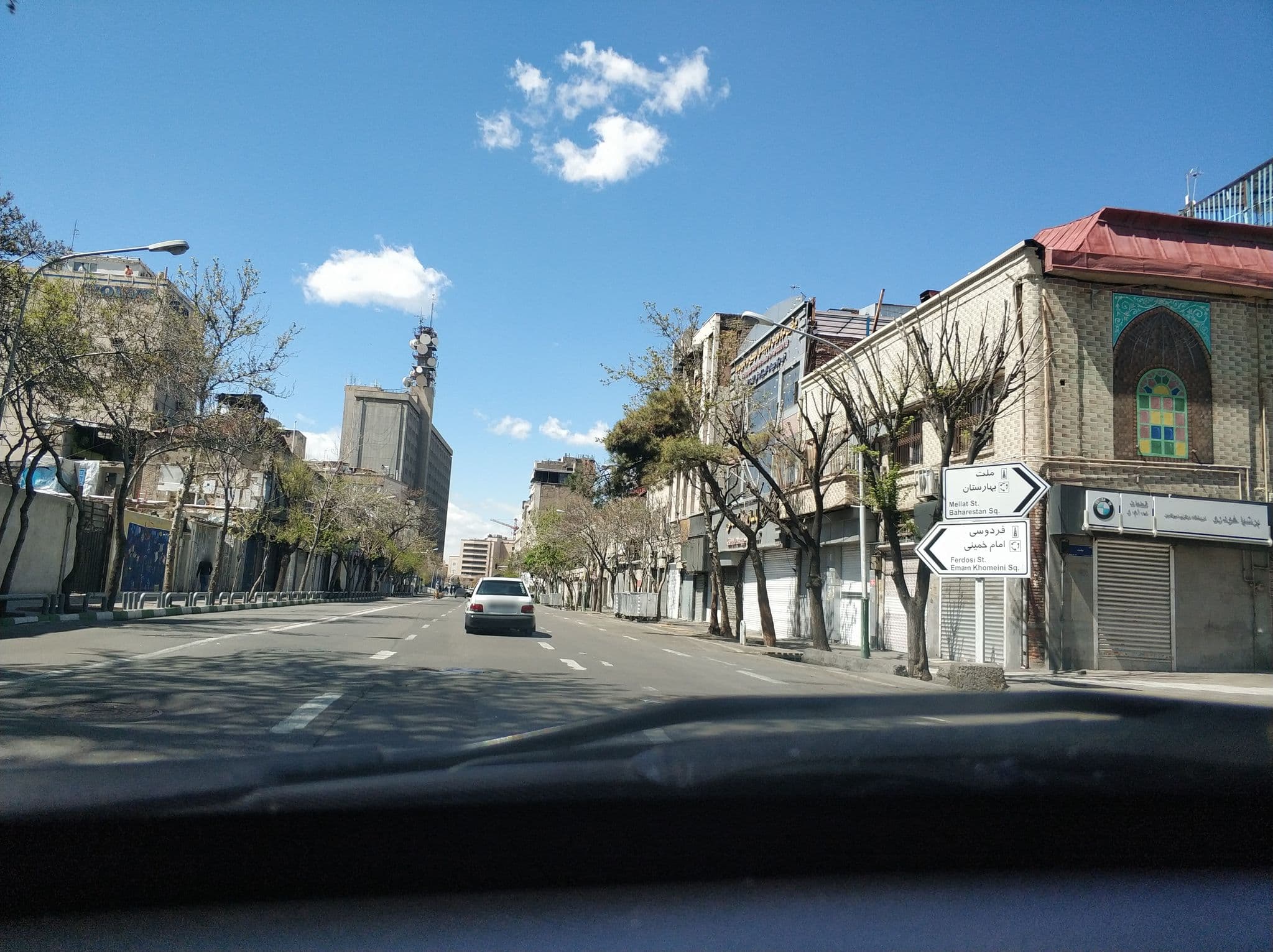 Street view near هتل ثامن, Tehran — © hota (CC BY-SA · Mapillary)