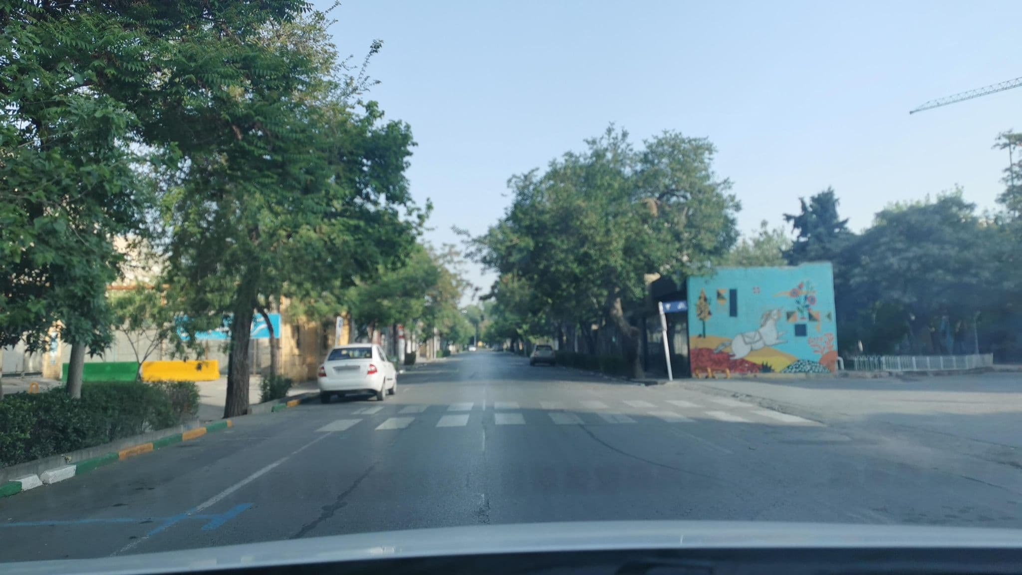 Street view near هتل فرهنگ  و هنر, Mashhad — © kesler (CC BY-SA · Mapillary)