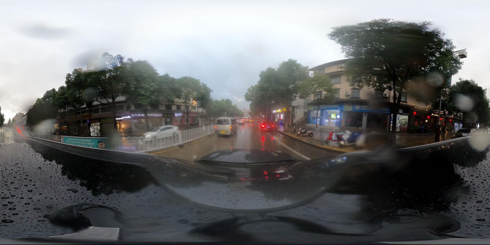 Street view near 家四季客栈, Lijiang — © adirricor (CC BY-SA · Mapillary)