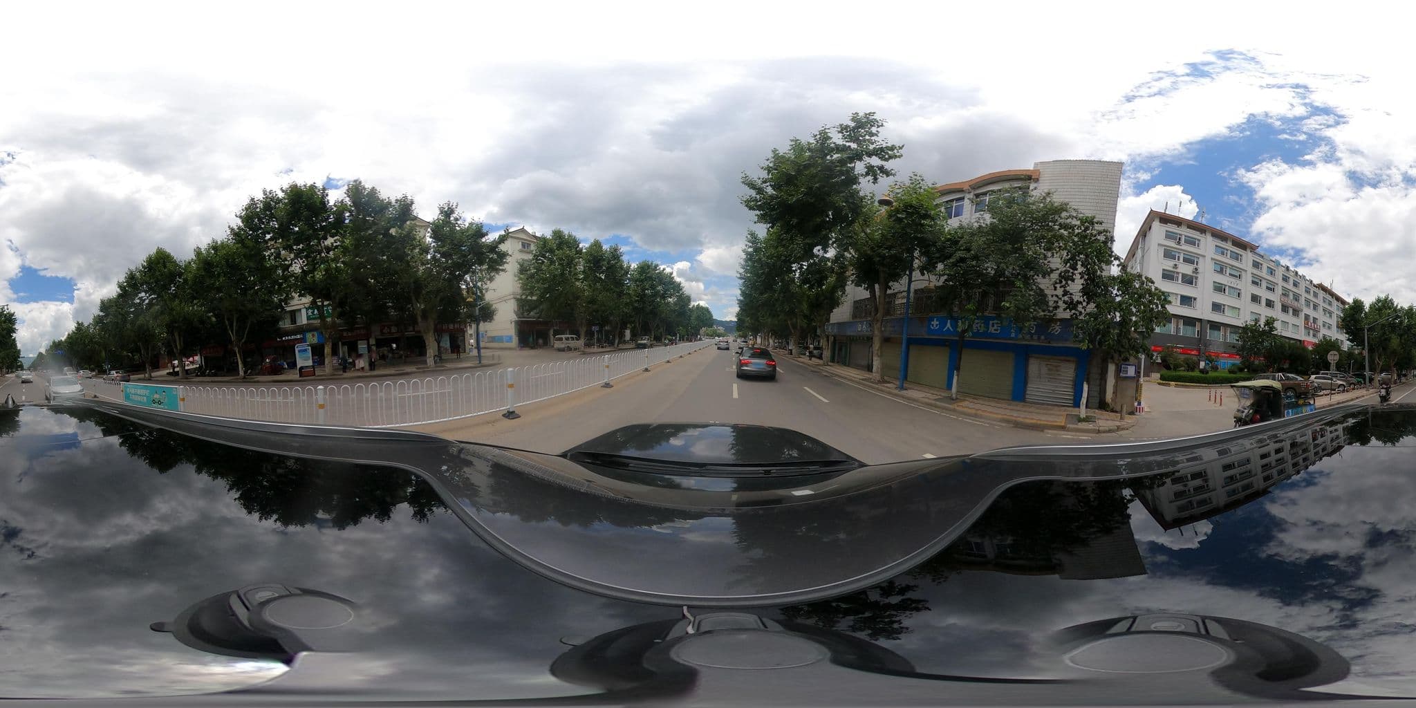Street view near 丽江古驿霞飞酒店, Lijiang — © adirricor (CC BY-SA · Mapillary)