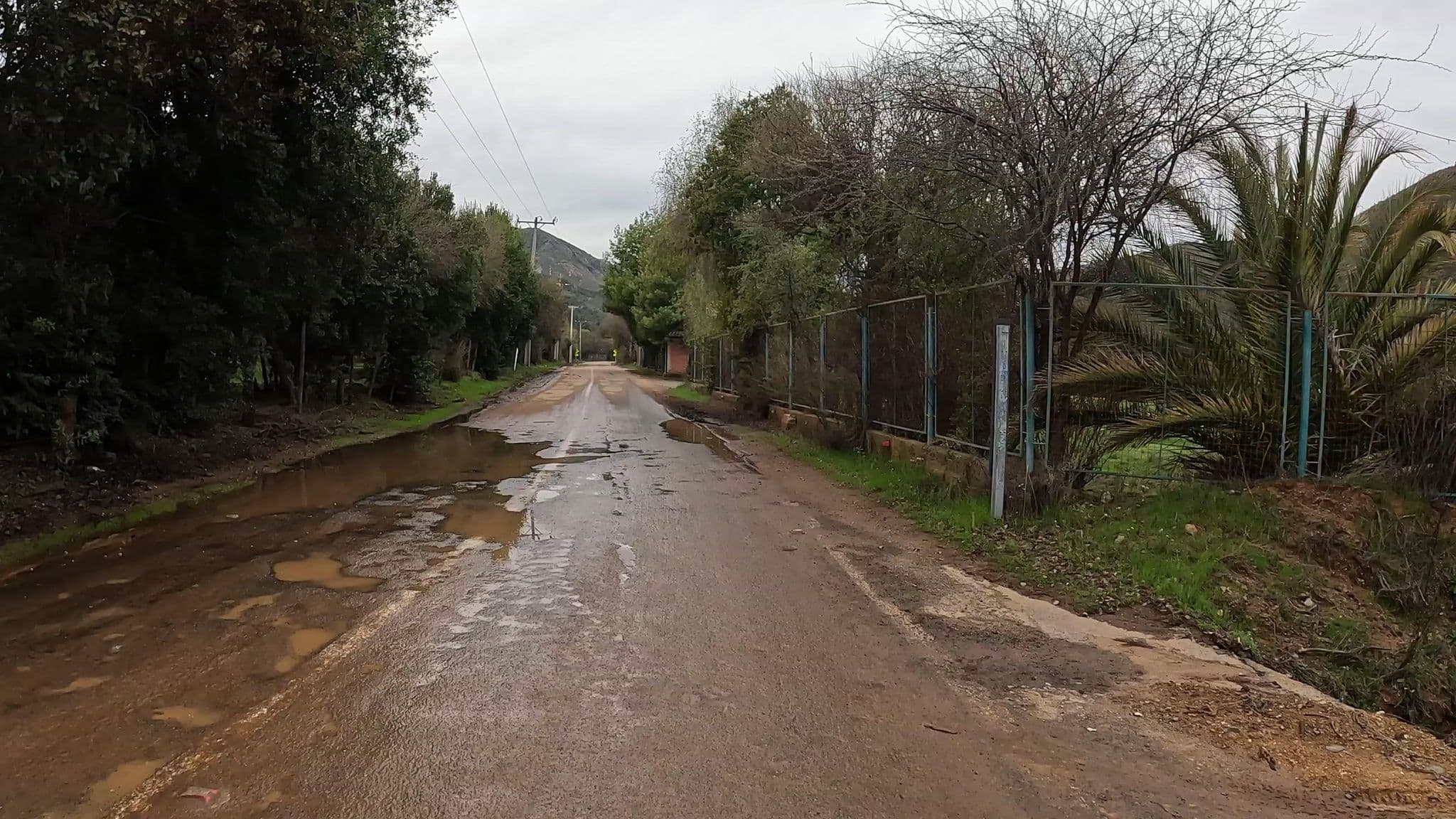 Street view near Aquí Es, Olmué — © henarji (CC BY-SA · Mapillary)