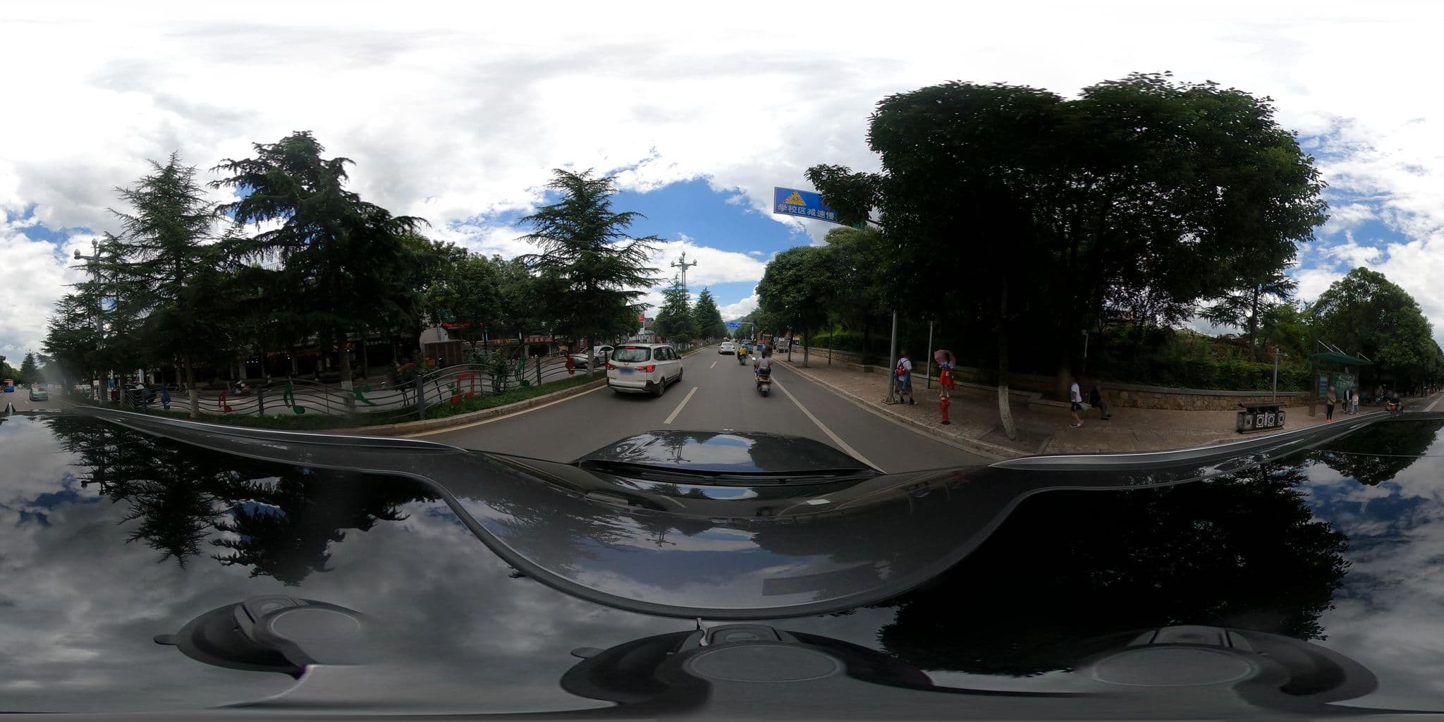 Street view near 丽江栖鸟云渡客栈, Lijiang — © adirricor (CC BY-SA · Mapillary)