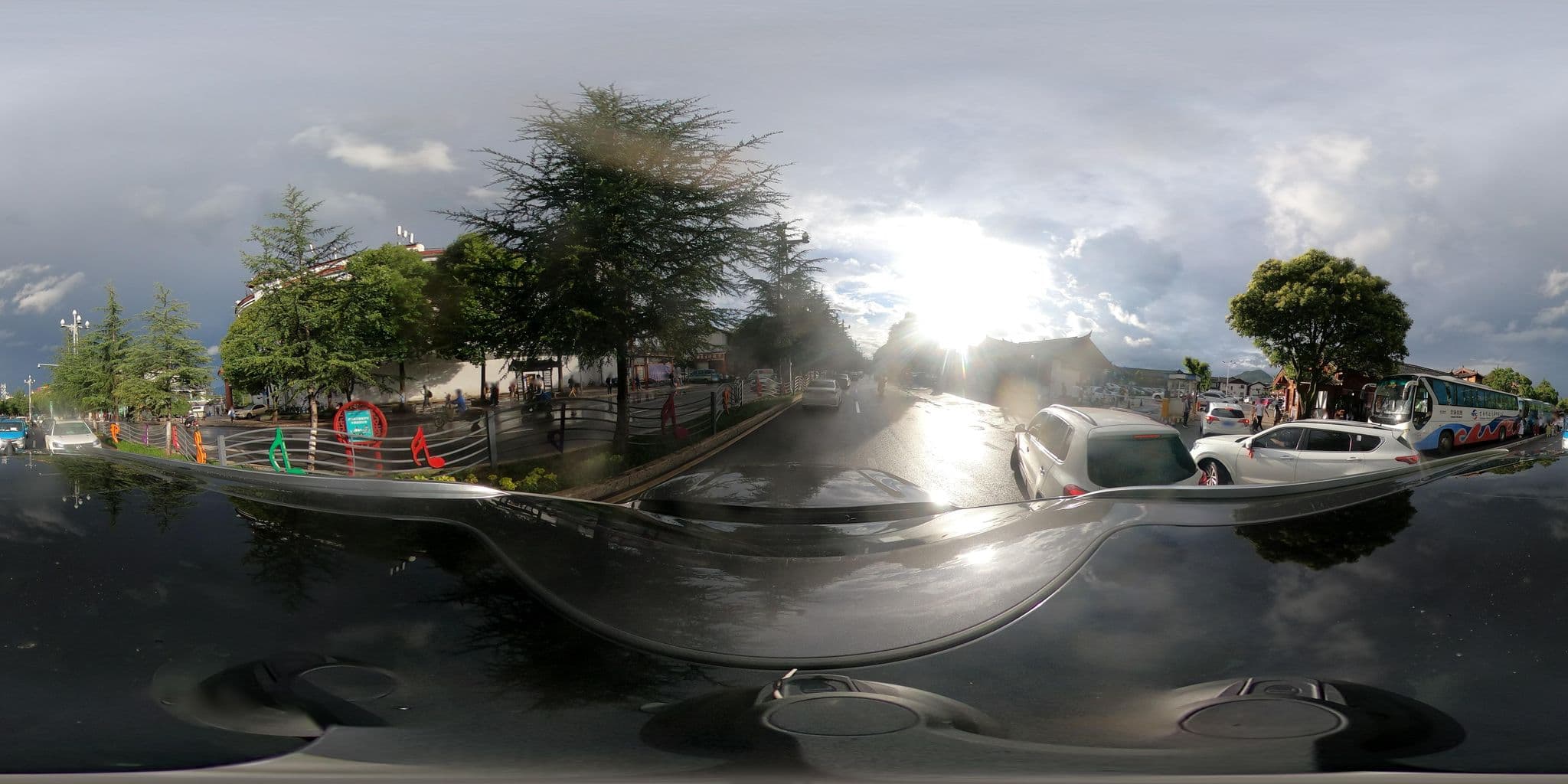 Street view near 丽江古城悠然小栈客栈, Lijiang — © adirricor (CC BY-SA · Mapillary)