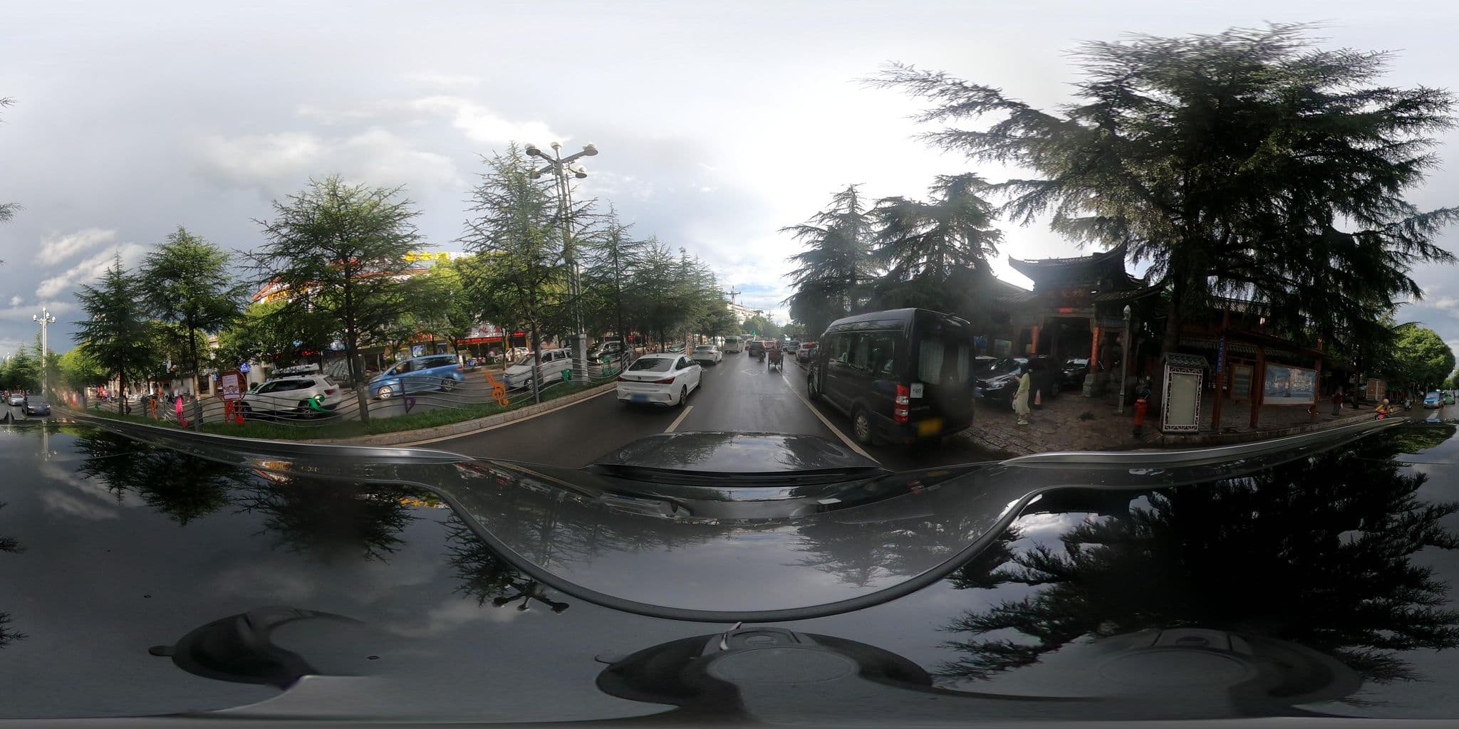 Street view near Doof Resort Hotel, Lijiang — © adirricor (CC BY-SA · Mapillary)