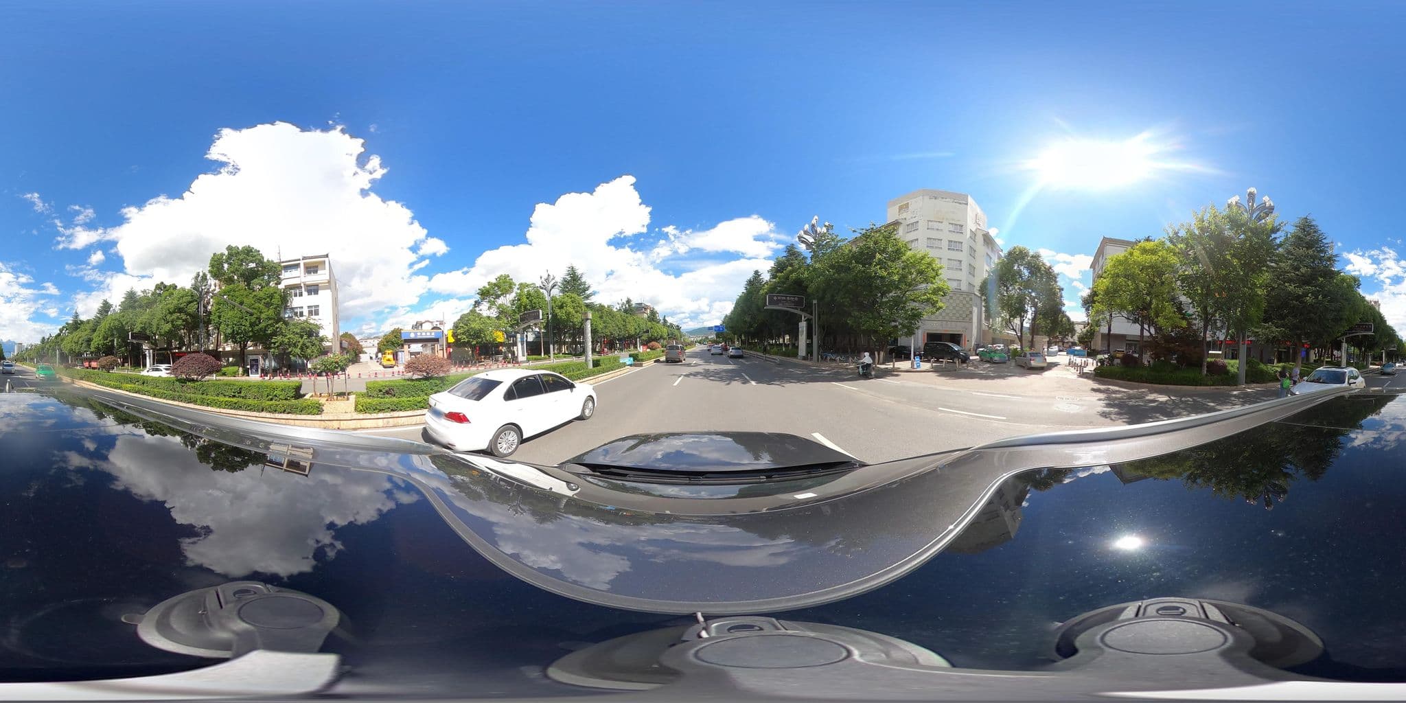 Street view near 丽江古城万枫酒店, Lijiang — © adirricor (CC BY-SA · Mapillary)