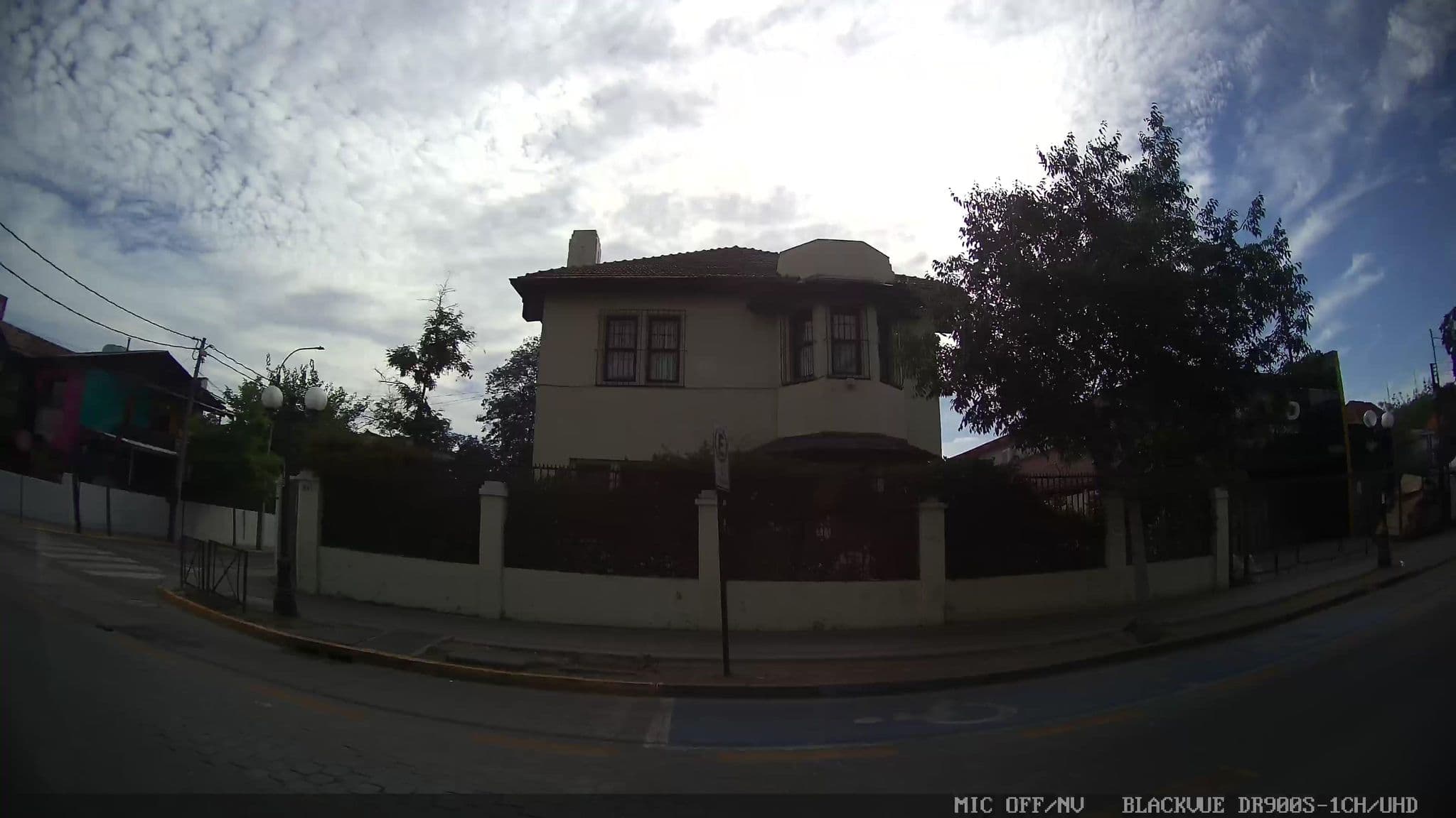 Street view near Casa Mondrian, Ñuñoa — © kaart_3 (CC BY-SA · Mapillary)